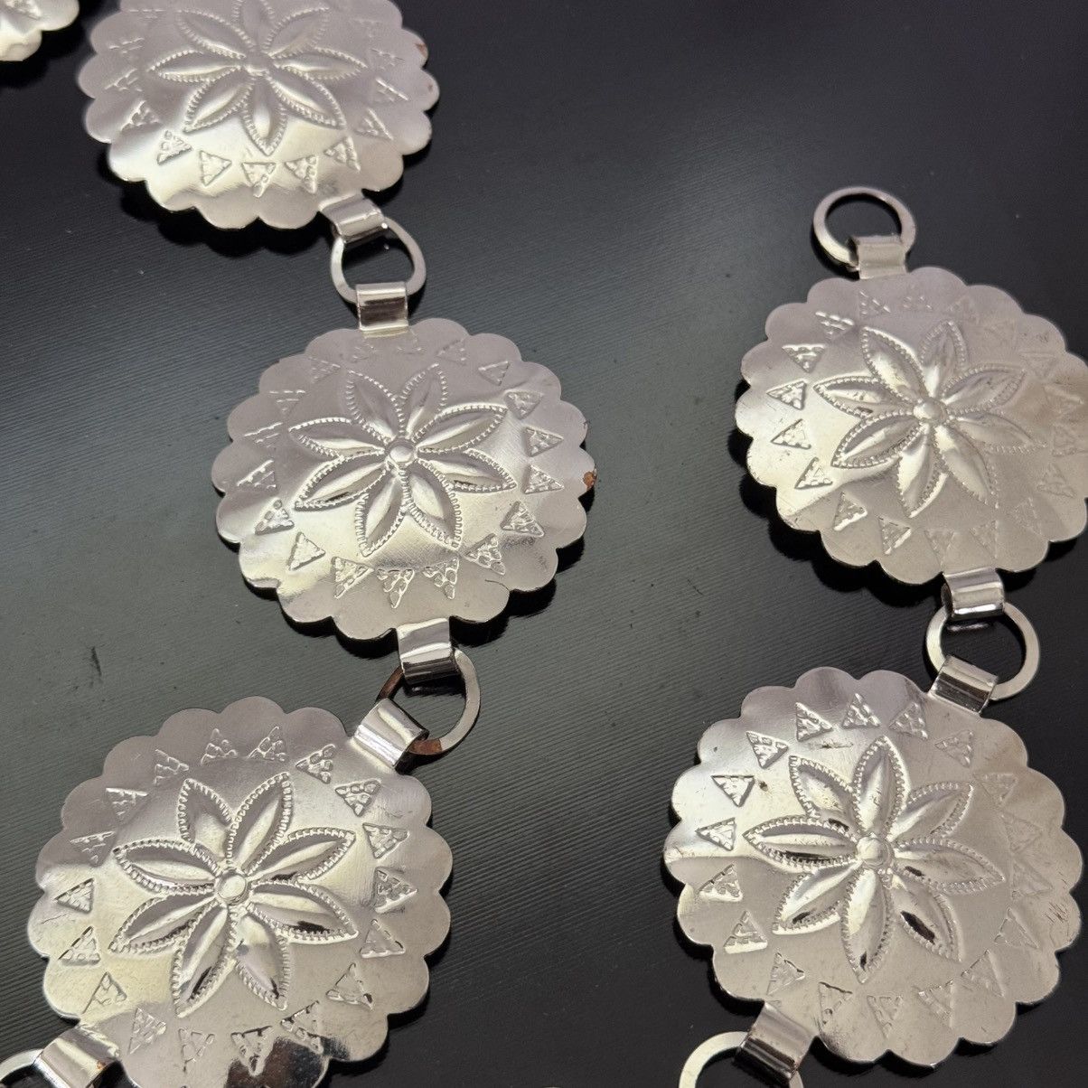 Other Vintage Unisex Silver Western Flower Concho Chain Link Belt Size ONE SIZE - 3 Thumbnail