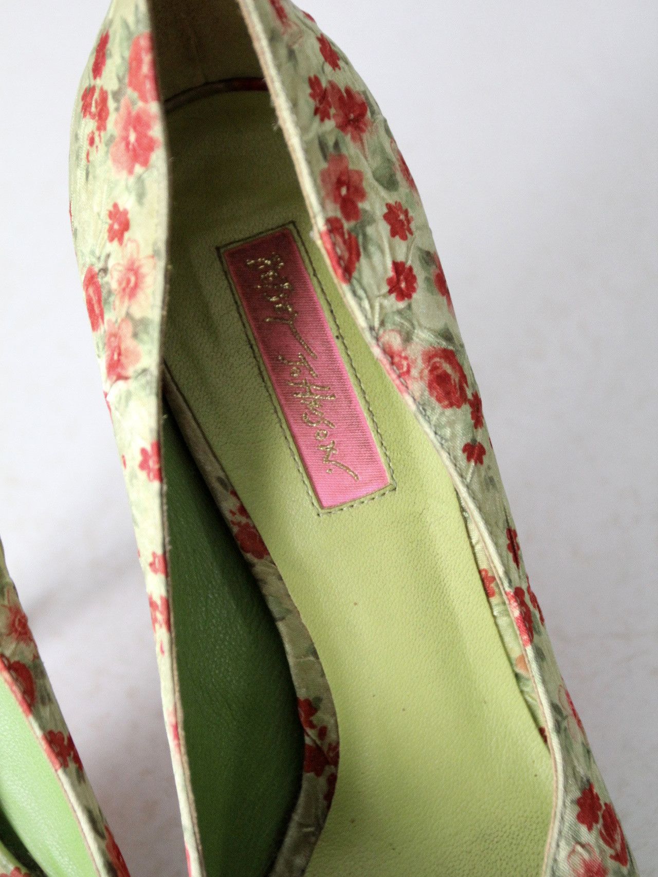 Betsey Johnson Betsey Johnson green floral pumps Size US 8 / IT 38 - 8 Thumbnail