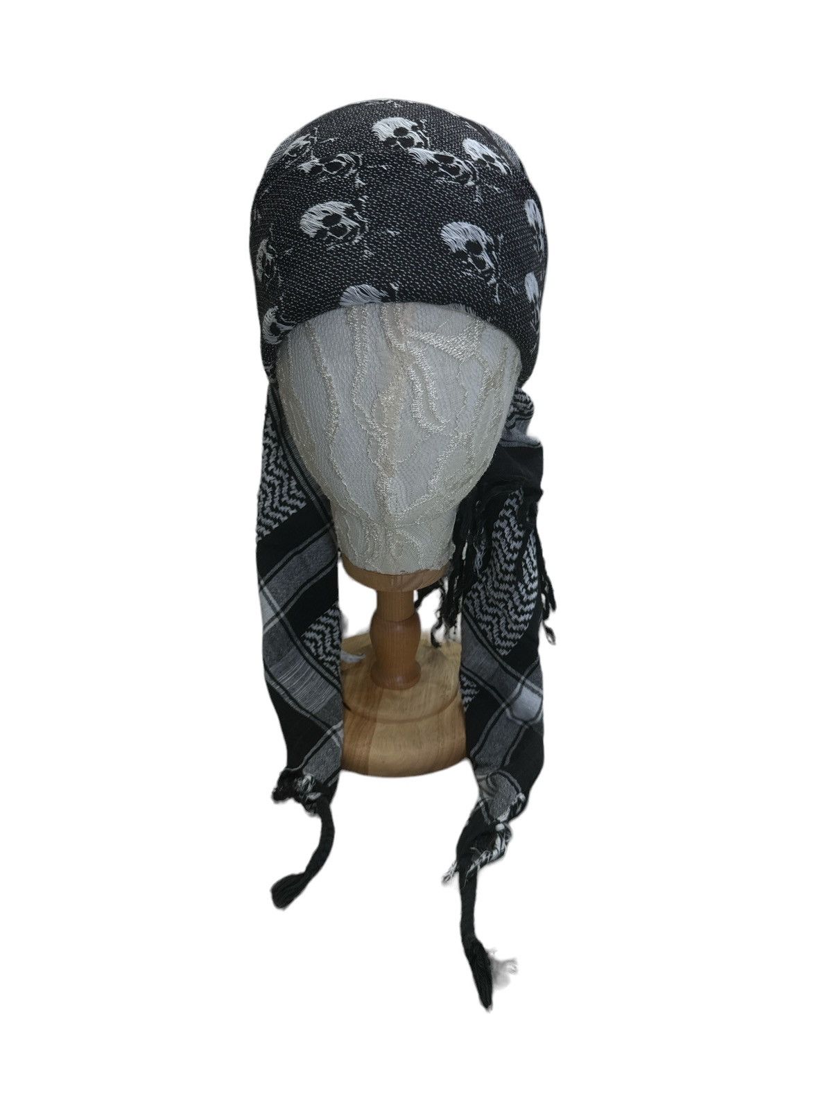 Other SKULLS MOTIVE KEFFIYEH SHEMAGH ARABIC STYLE SCARF Size ONE SIZE - 3 Thumbnail