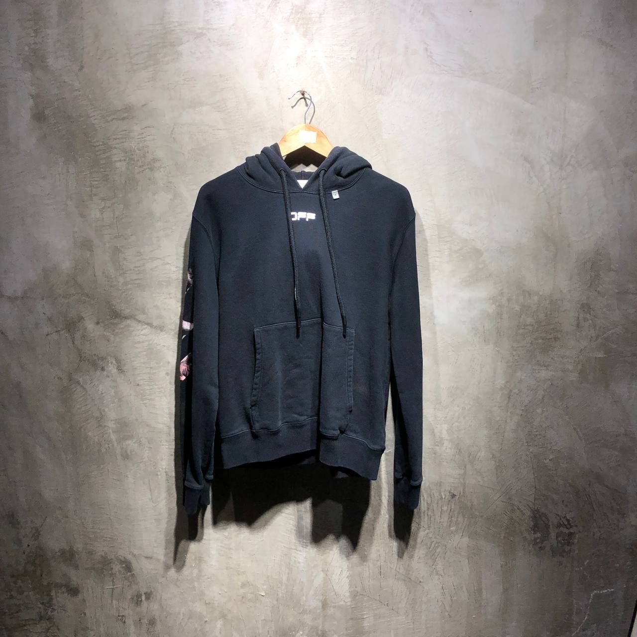Off-White Off-White SS20 Caravaggio Arrows hoodie Size US L / EU 52-54 / 3 - 6 Thumbnail