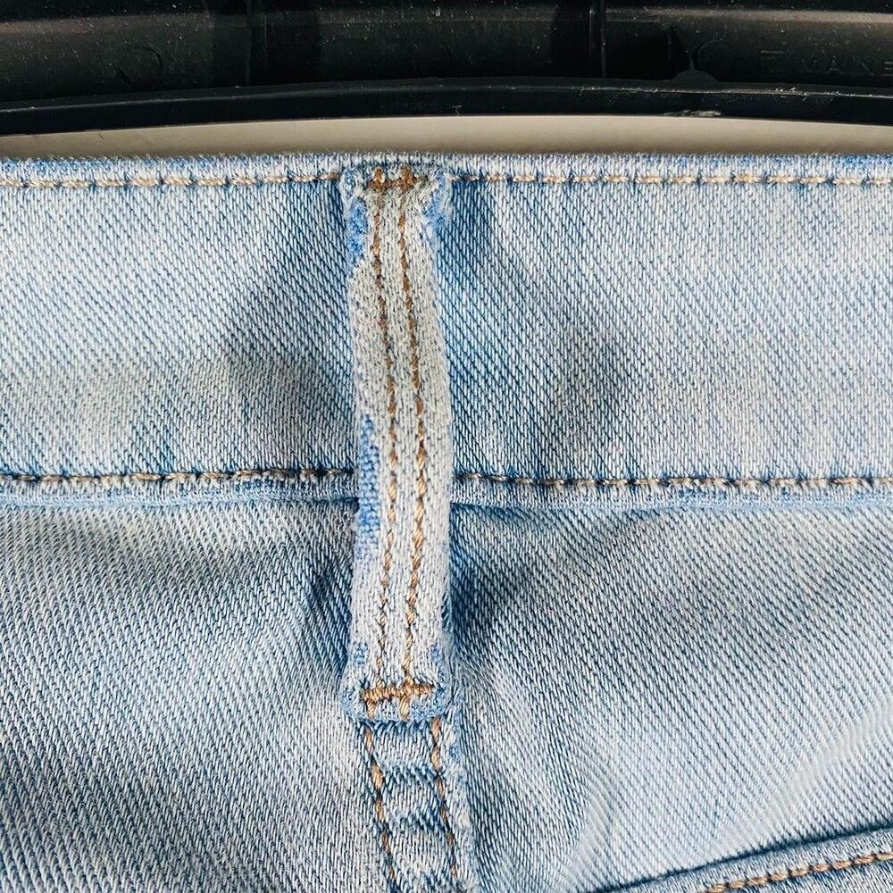 Old Navy Old Navy Rockstar 247 Light wash 30" waist Size 30" / US 8 / IT 44 - 4 Thumbnail