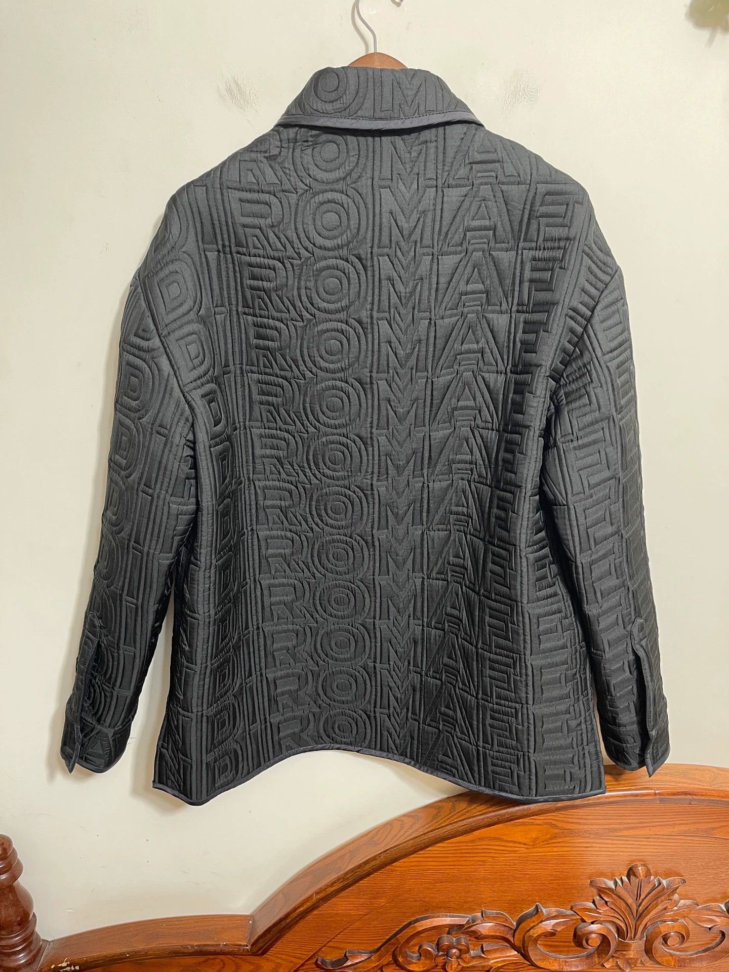 Fendi Fendi 3D Embossed Logo Oversize Jacket Size 52 Size US L / EU 52-54 / 3 - 2 Thumbnail