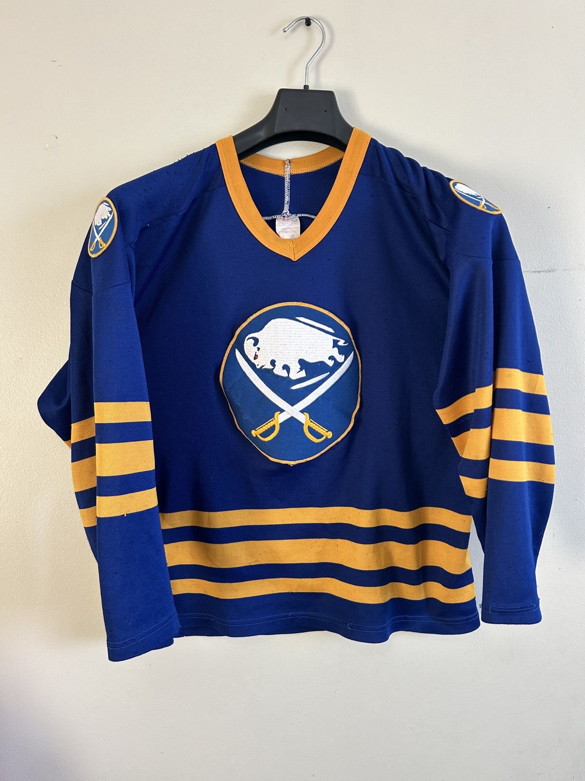 Ccm Vintage CCM Buffalo Sabres NHL Jersey Size US L / EU 52-54 / 3 - 1 Thumbnail