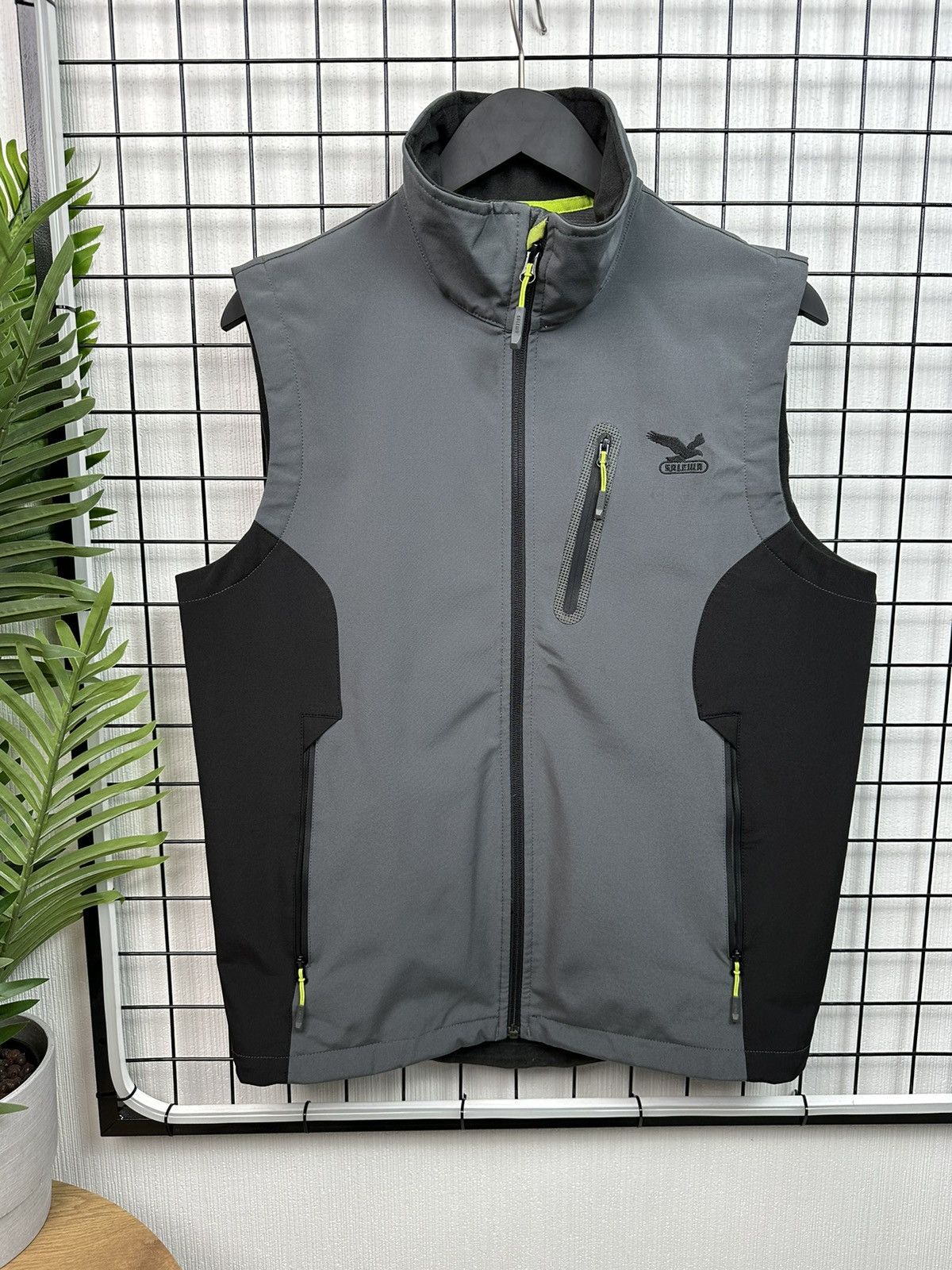 SALEWA Salewa windbreak Vest Size M Men Grey Black Size US M / EU 48-50 / 2 - 1 Thumbnail