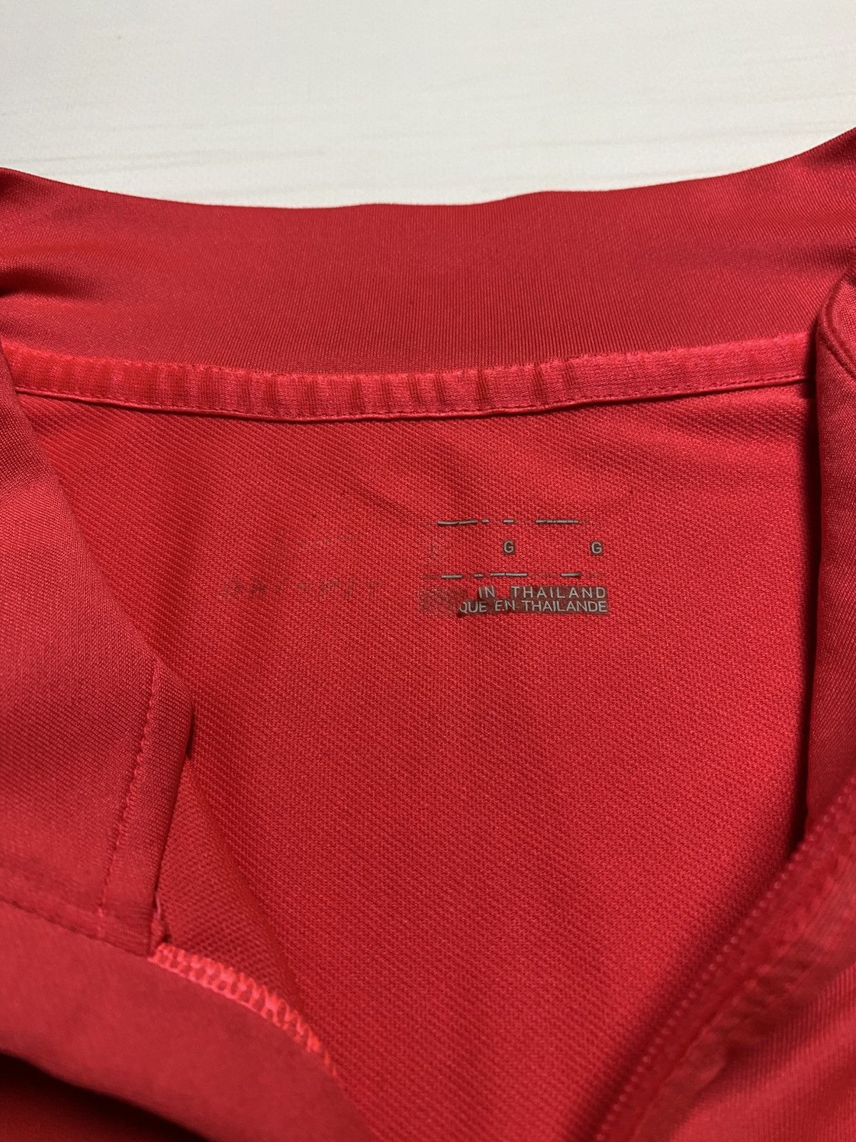 Nike Nike Liverpool 2020/21 training AXA soccer longsleeve jersey Size US L / EU 52-54 / 3 - 3 Thumbnail