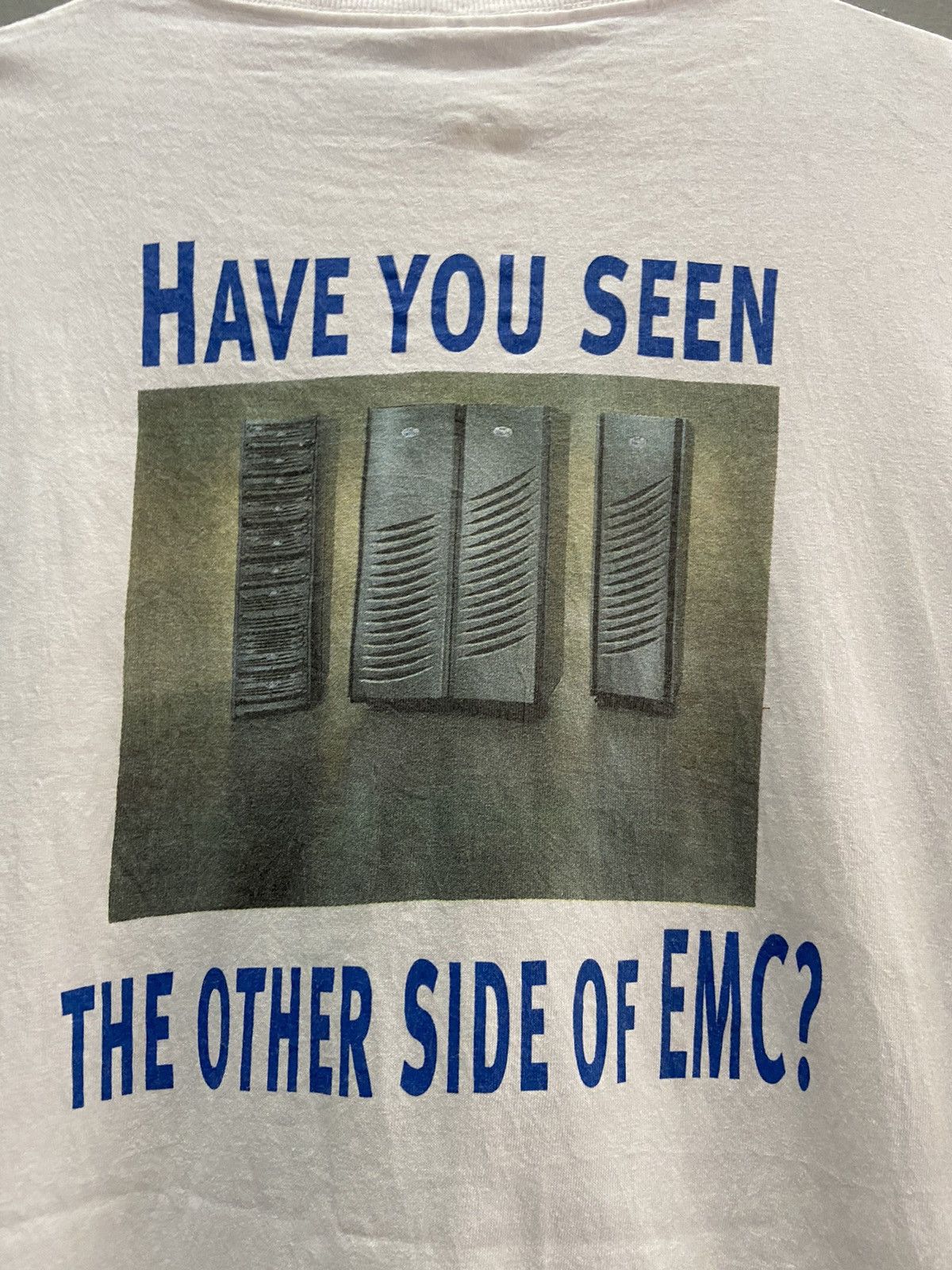 Vintage VINTAGE EMC STORAGE MANAGEMENT SOFTWARE TEE SHIRT Size US XL / EU 56 / 4 - 4 Thumbnail