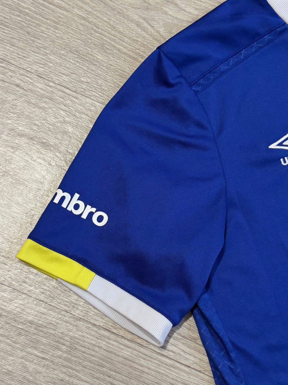 Umbro 🔷Umbro Everton 2016/17 Soccer jersey🔷 Size US M / EU 48-50 / 2 - 3 Thumbnail