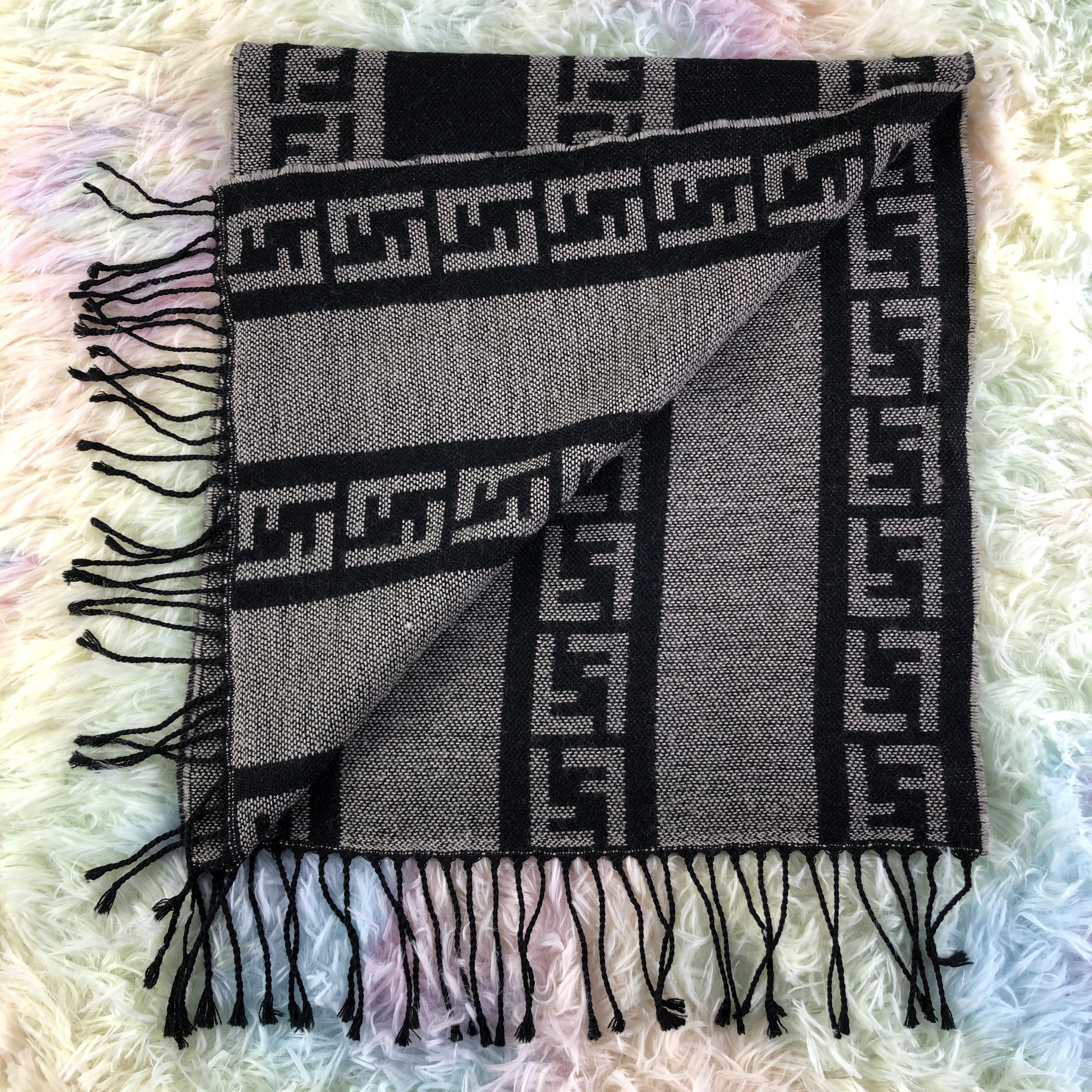 Vintage Fendi Scarf / Muffler / Neckwear Size ONE SIZE - 4 Thumbnail