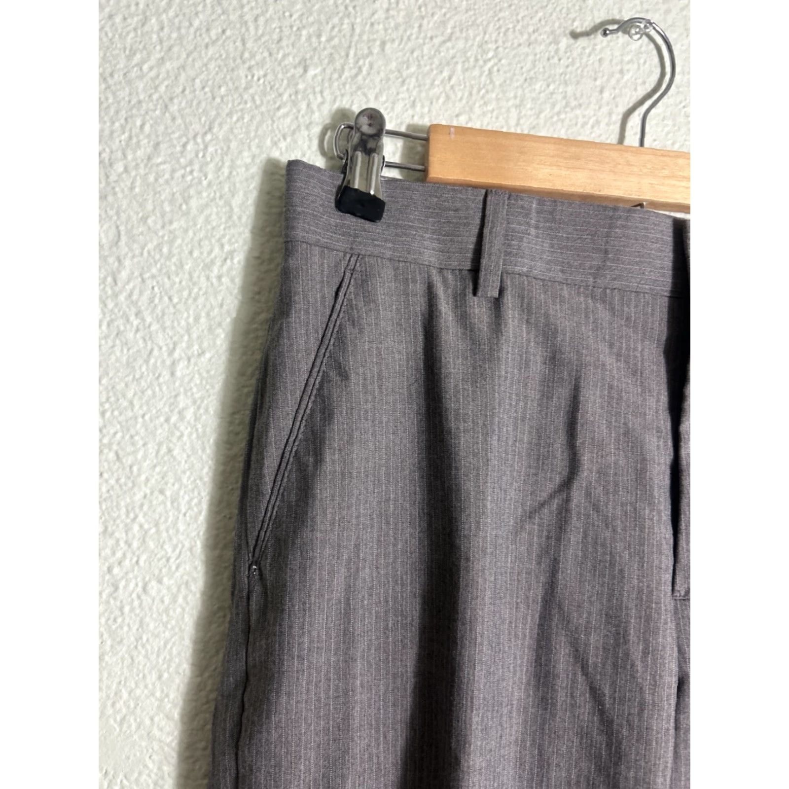 Banana Republic Banana Republic Women 29x28 Gray Pinstripe Polyester Viscose Dress Pants Size 29" - 4 Thumbnail