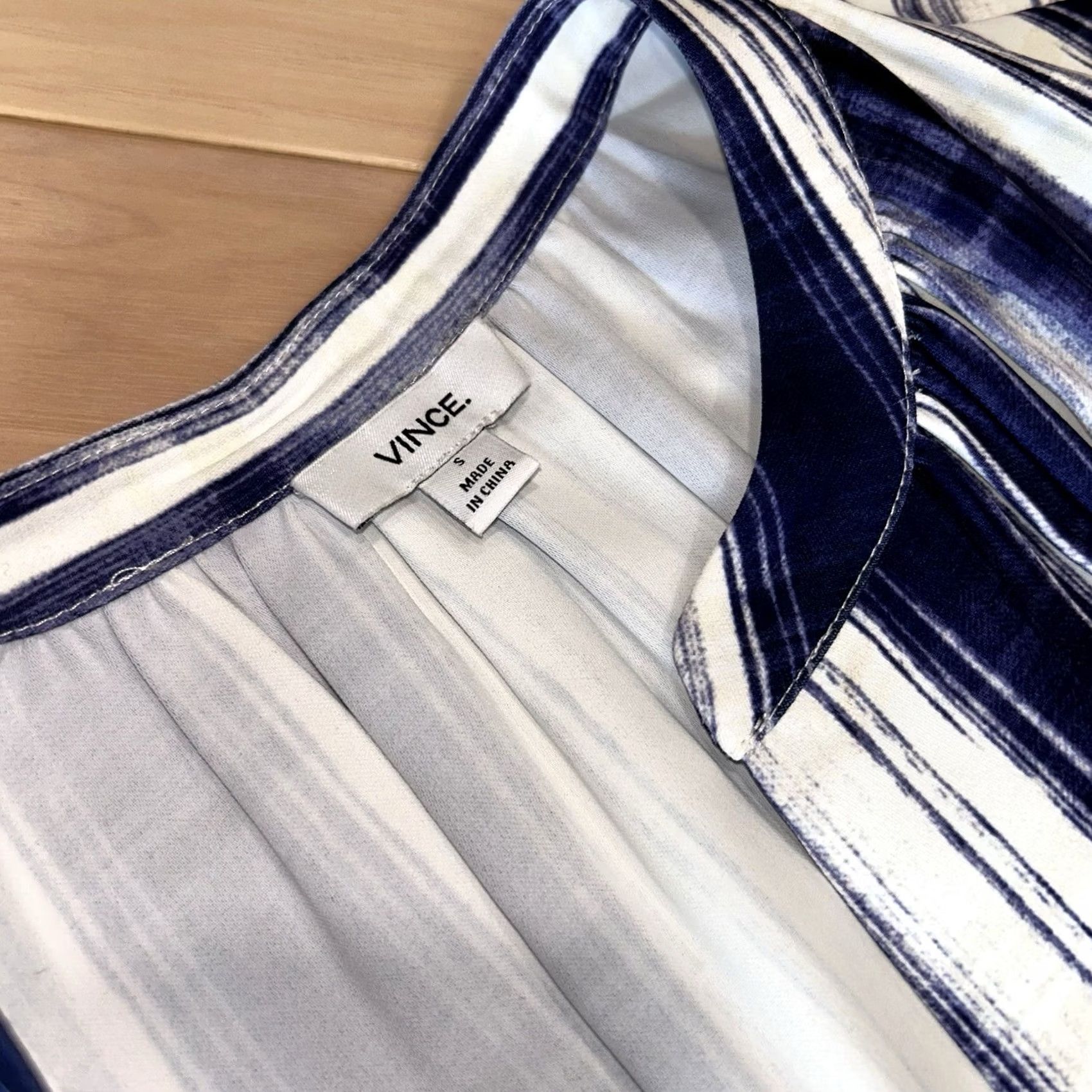 Vince Vince Shift Dress Sleeveless V-Neck Striped Blue Women’s Small Dress Size S / US 4 / IT 40 - 4 Thumbnail