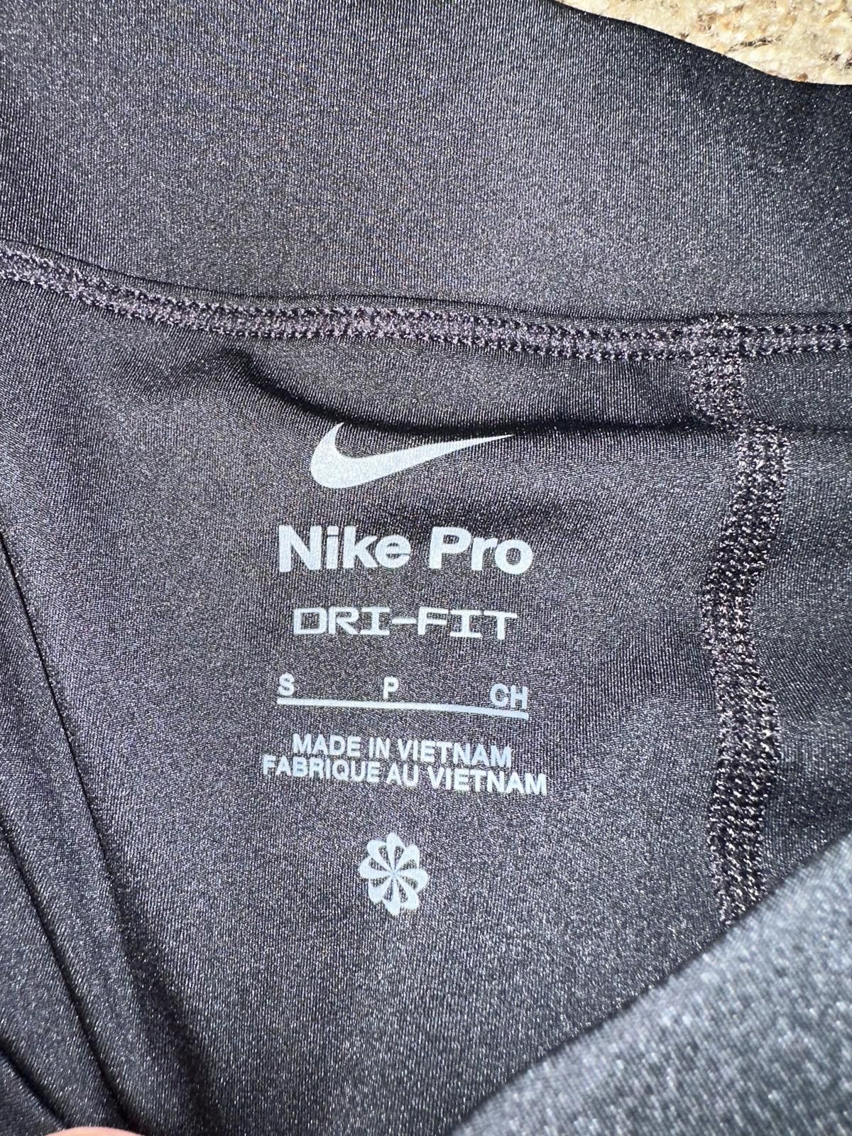 Nike Nike Pro Women's Size Large Dri-Fit High-Waisted 3" Training Skort Sample Size 28" / US 6 / IT 42 - 4 Thumbnail