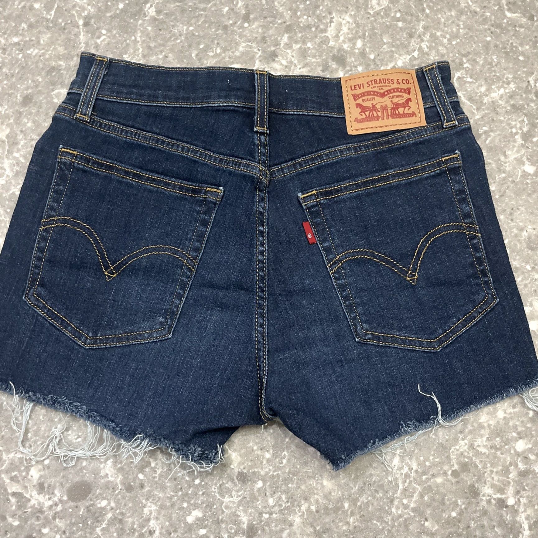 Levi's Levis Fit High Rise Raw Hem Womens 27 Tag Size 27" / US 4 / IT 40 - 6 Thumbnail