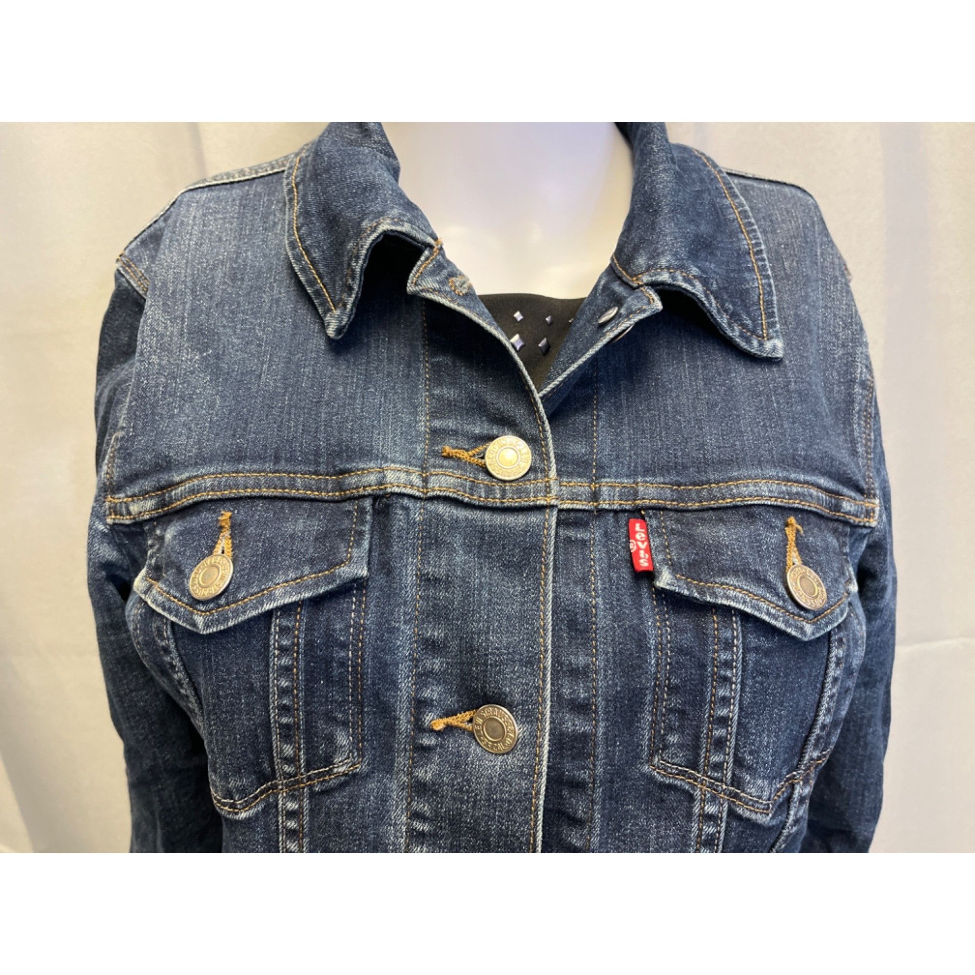 Levi's Levi's Women's Blue Denim/Jean Jacket Size M SKU 5629 Size M / US 6-8 / IT 42-44 - 2 Thumbnail