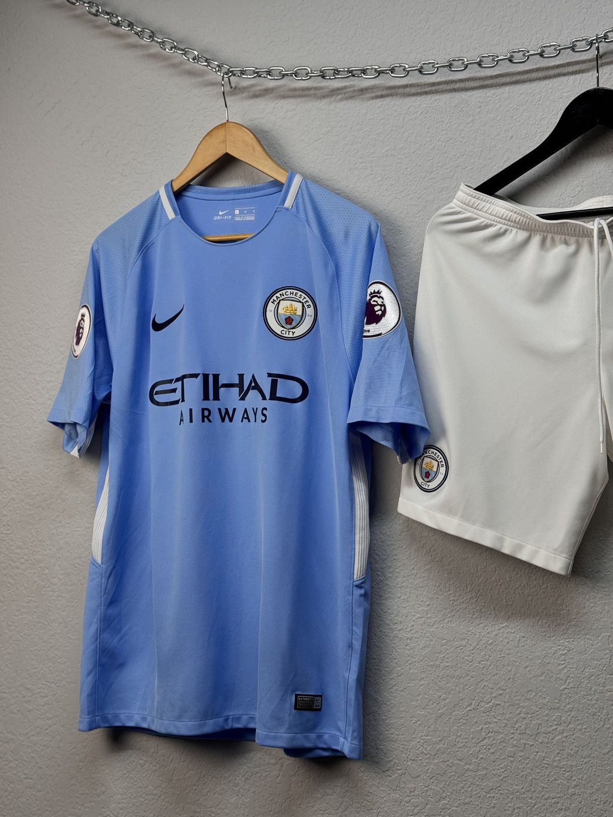 Vintage Vintage Nike Manchester City Sterling 2017 suits blockcore Size US L / EU 52-54 / 3 - 4 Thumbnail