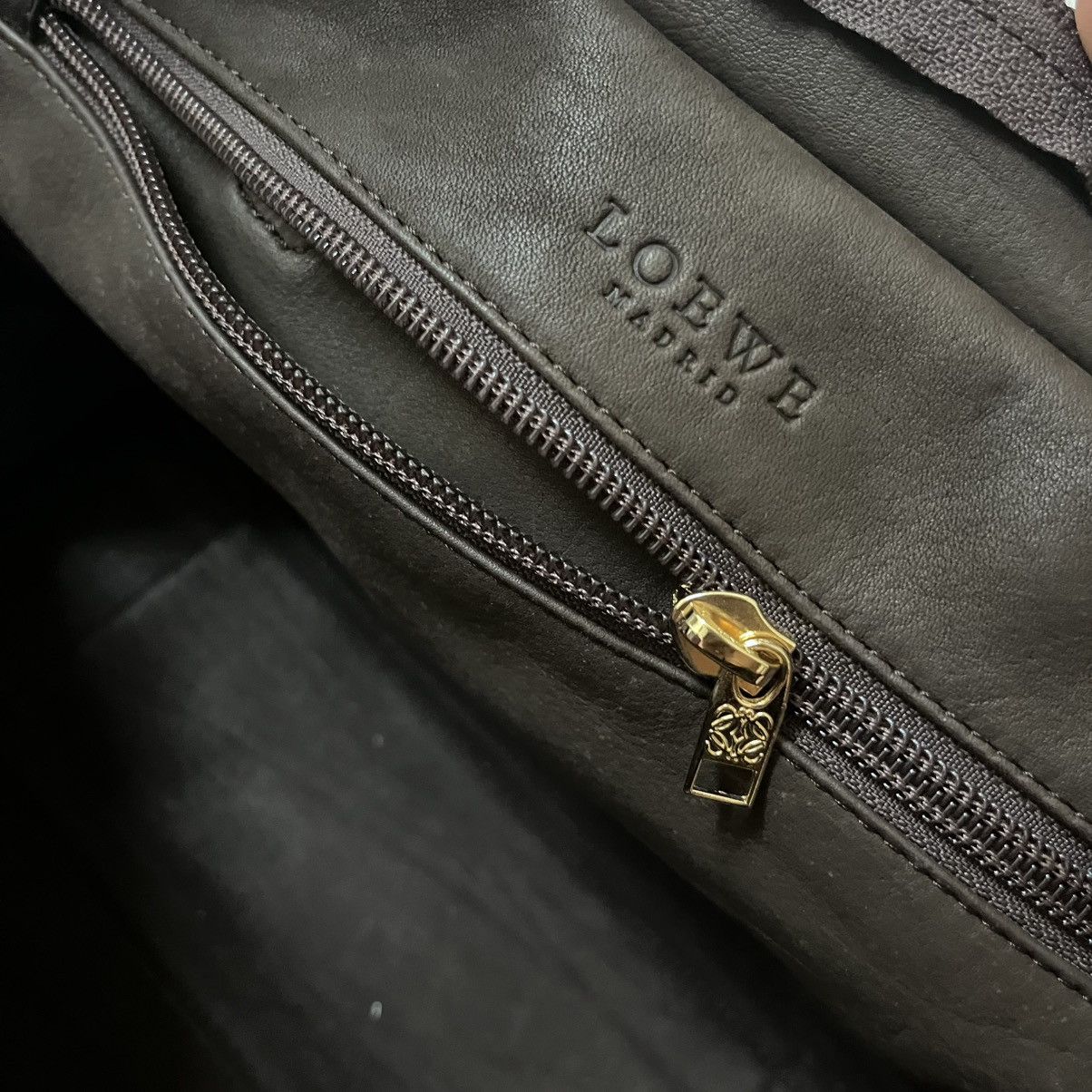 Loewe Authentic Loewe Amazona Suede Leather Medium Handbag Size ONE SIZE - 9 Thumbnail