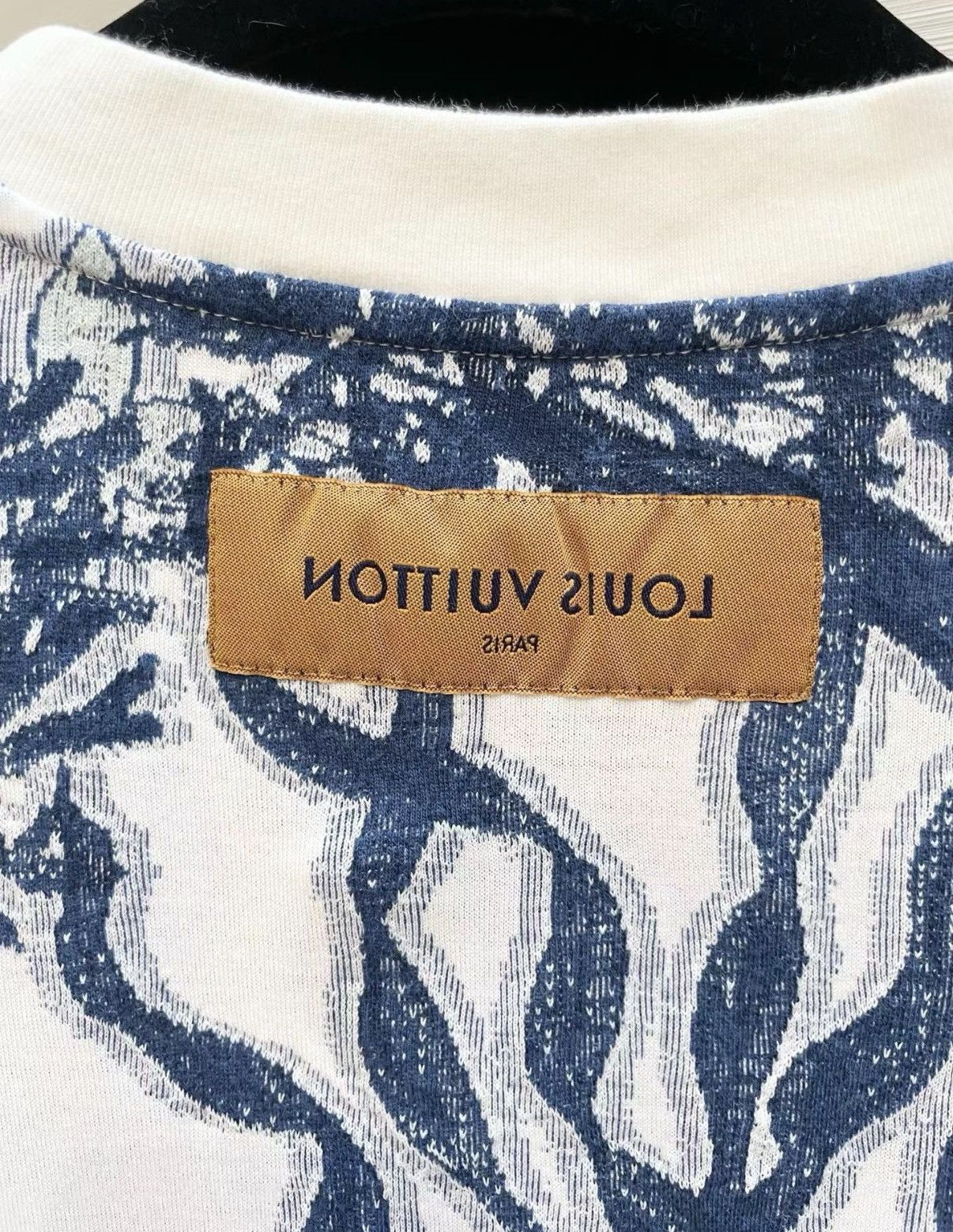 Louis Vuitton Louis Vuitton SS23 Blue Print Short Sleeve T-Shirt J33 Size S / US 4 / IT 40 - 3 Thumbnail