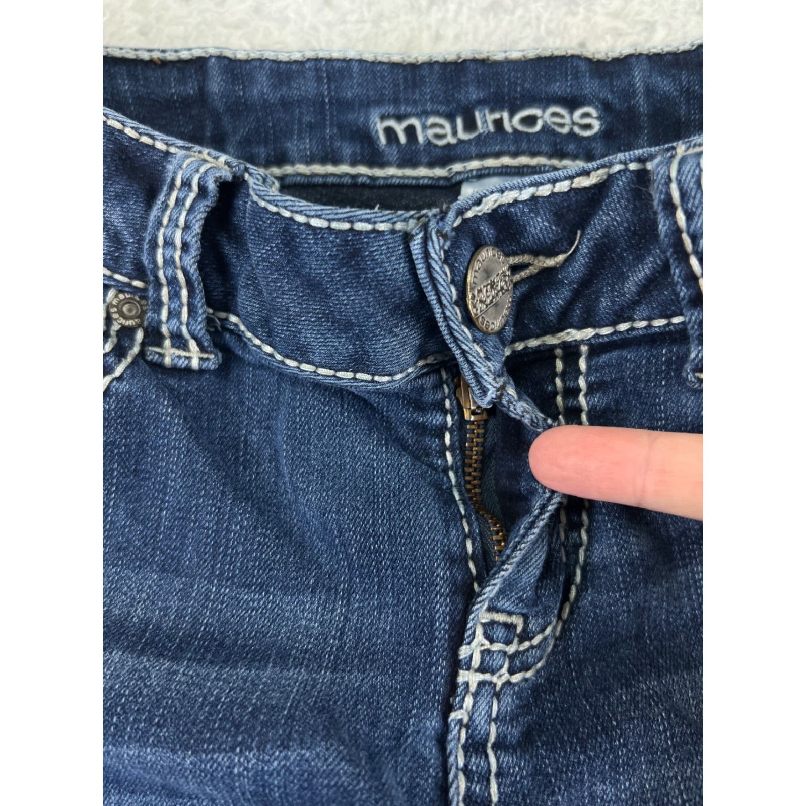 Vintage Maurices Jeans Women Bootcut Denim 26x29 Low Rise 3 Pockets Zipper Distressed Blue Cotton Size 26" / US 2 / IT 38 - 5 Thumbnail