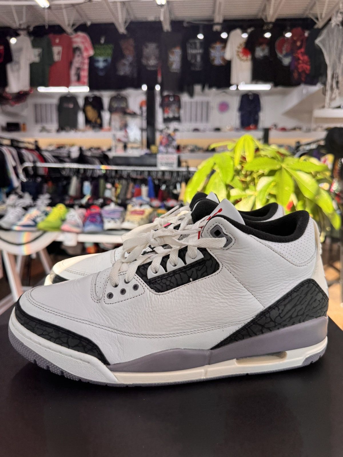 Jordan Brand Air Jordan 3 Cement Grey Size 11 (2024) Size US 11 / EU 44 - 7 Thumbnail