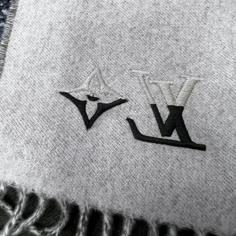 Louis Vuitton Louis Vuitton Cashmere scarf Size ONE SIZE - 5 Thumbnail