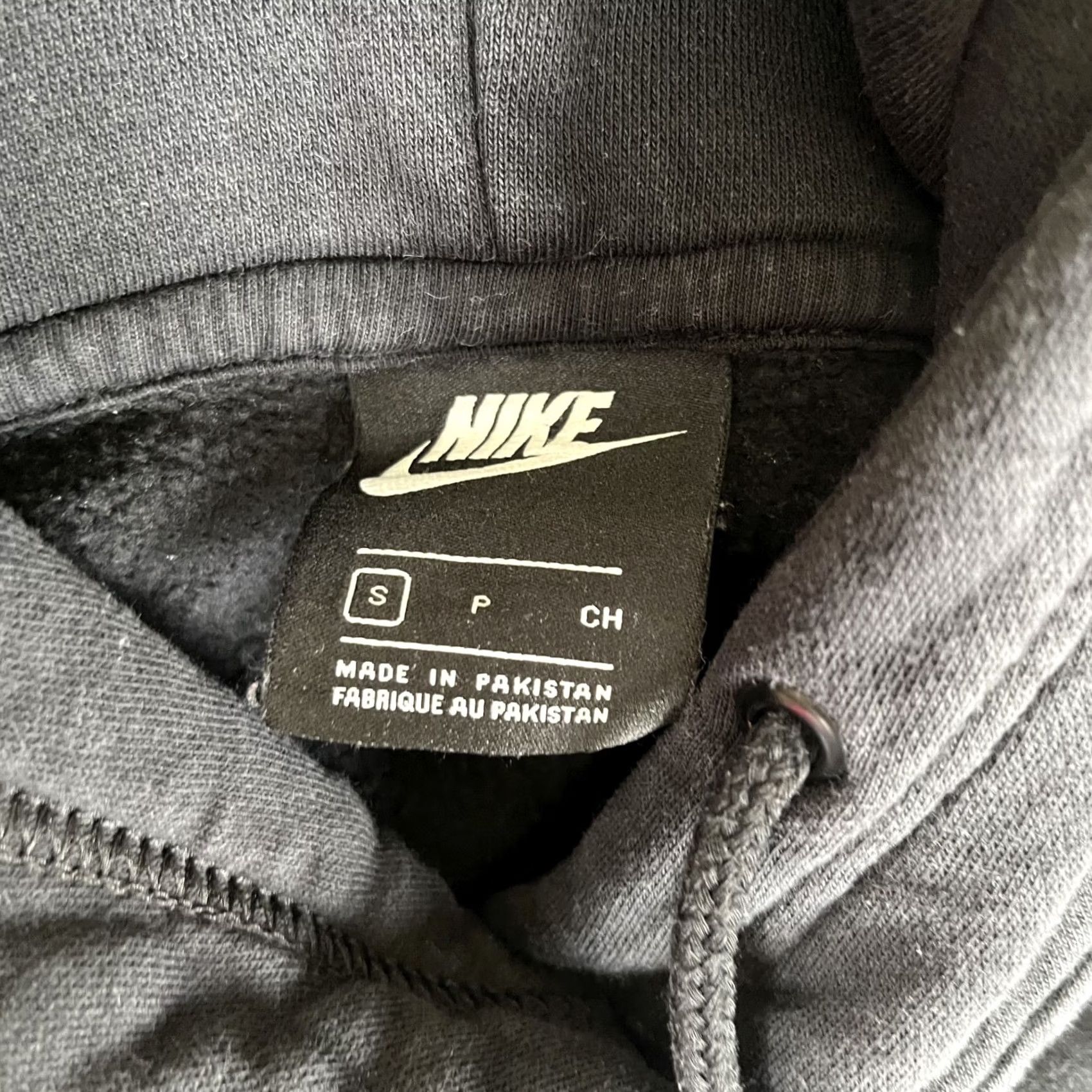 Nike Nike Hoodie Women S Black Pullover Sweatshirt Swoosh Logo Athletic Y2K Sportswear Hoodie Pullover Women’s Regular Fit Run Activewear Fall Winter"} Size S / US 4 / IT 40 - 5 Thumbnail