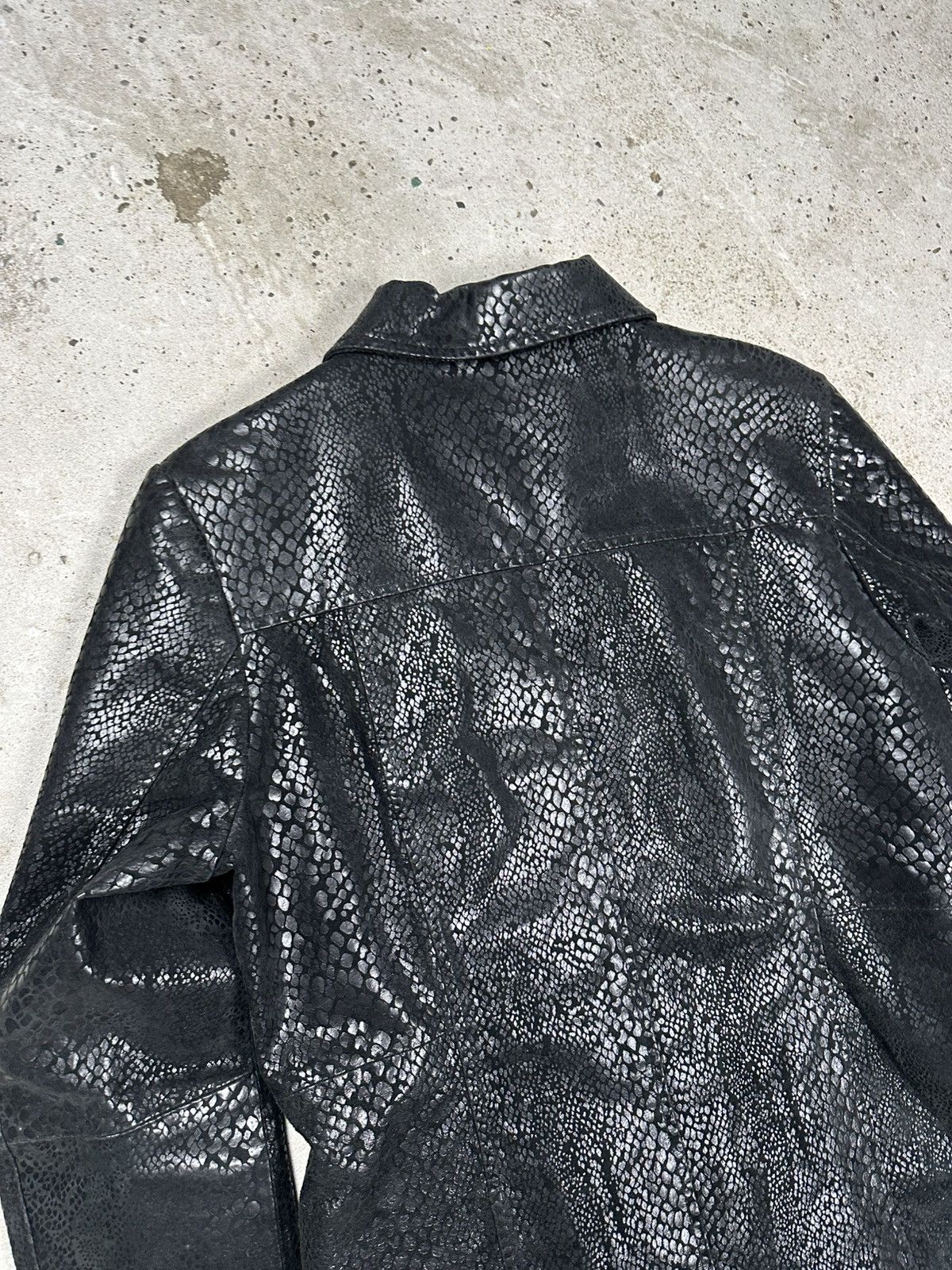 Japanese Brand Vintage Y2K Black Genuine Leather Crocodile Snakeskin Coat Size XL / US 12-14 / IT 48-50 - 13 Thumbnail