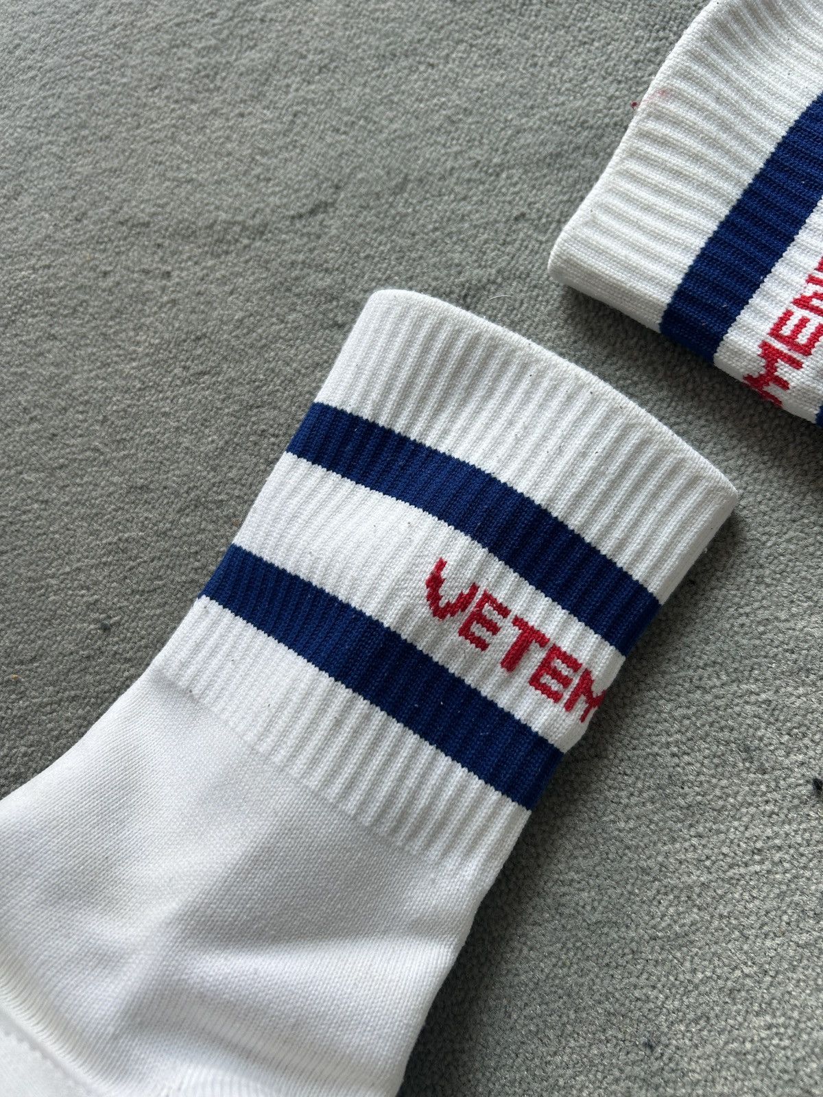 Reebok × Vetements VETEMENTS / REEBOK - SOCK RUNNER Size US 9.5 / EU 42-43 - 2 Thumbnail