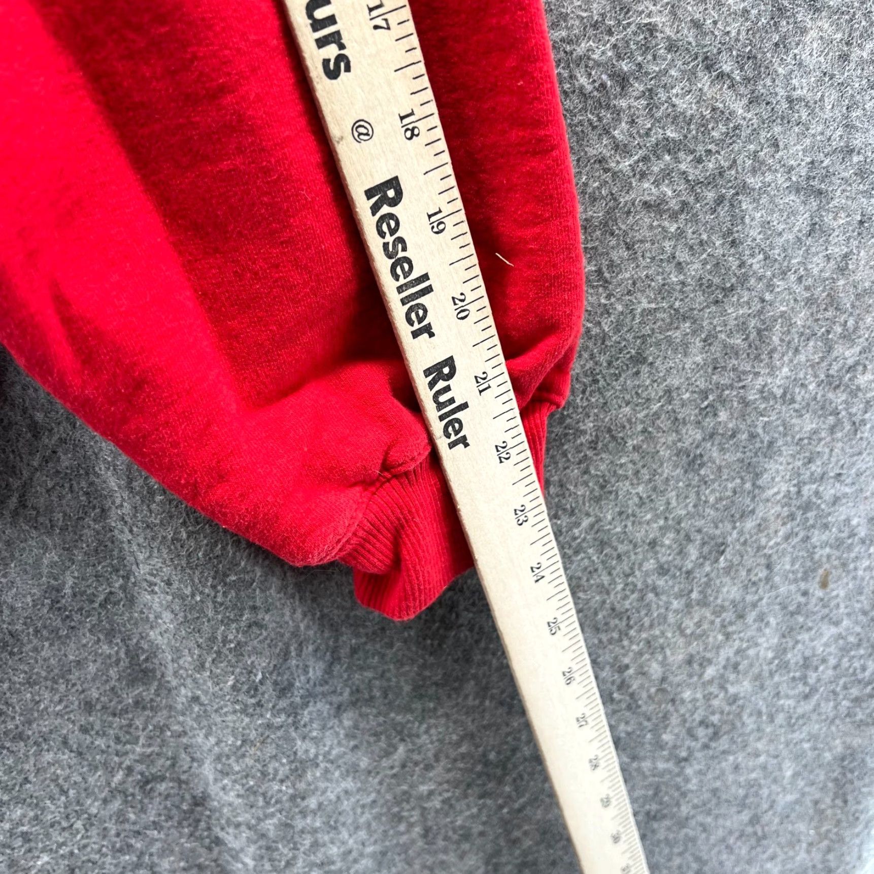 Champion VINTAGE Champion Sweater Mens Medium Red Crewneck Pullover Cotton Fleece Logo 90s Size US M / EU 48-50 / 2 - 5 Thumbnail