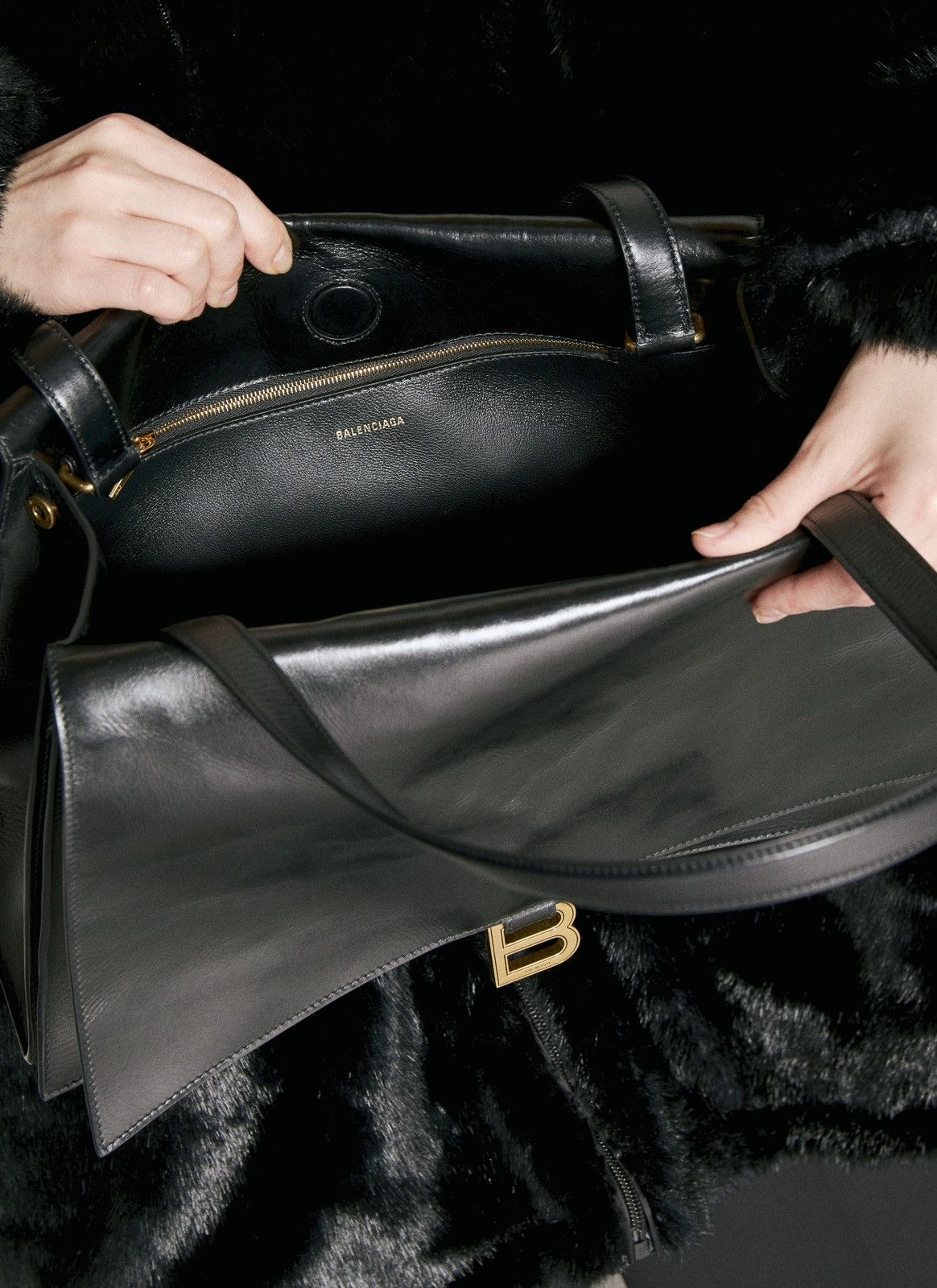 Balenciaga Balenciaga Crush Large Shoulder Bag Size ONE SIZE - 4 Thumbnail