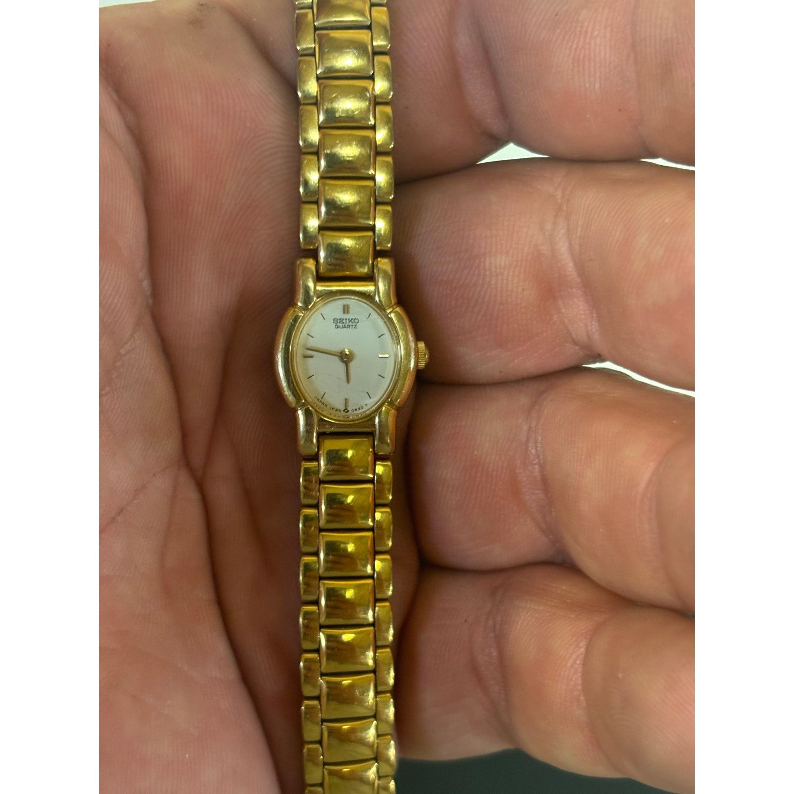 Seiko Vintage Seiko 1F20-5A79 Gold Tone Women’s Watch! New Battery Size ONE SIZE - 5 Thumbnail