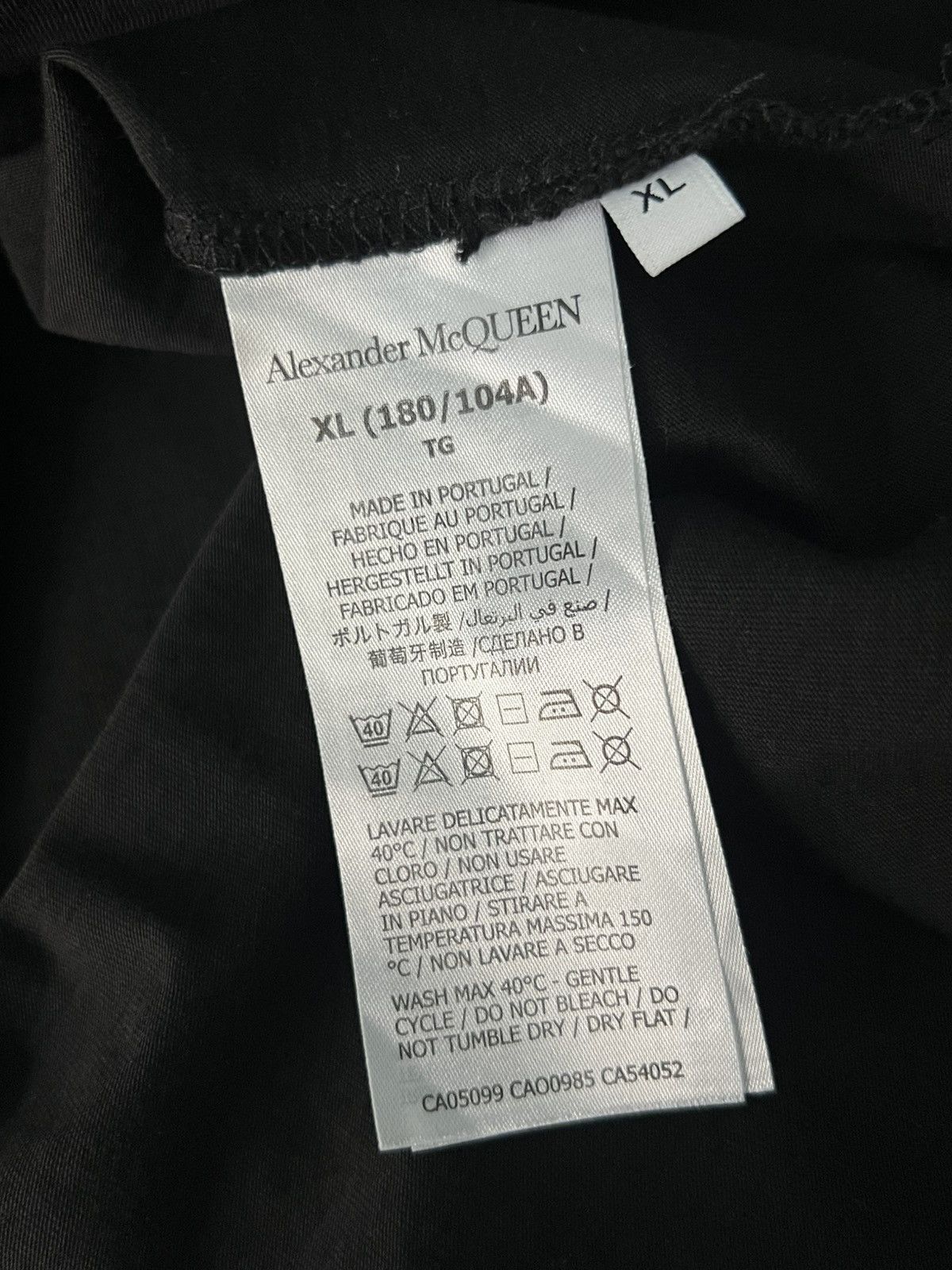 Alexander McQueen Alexander McQueen Men's Skull Black T-Shirt XL Size US XL / EU 56 / 4 - 7 Thumbnail