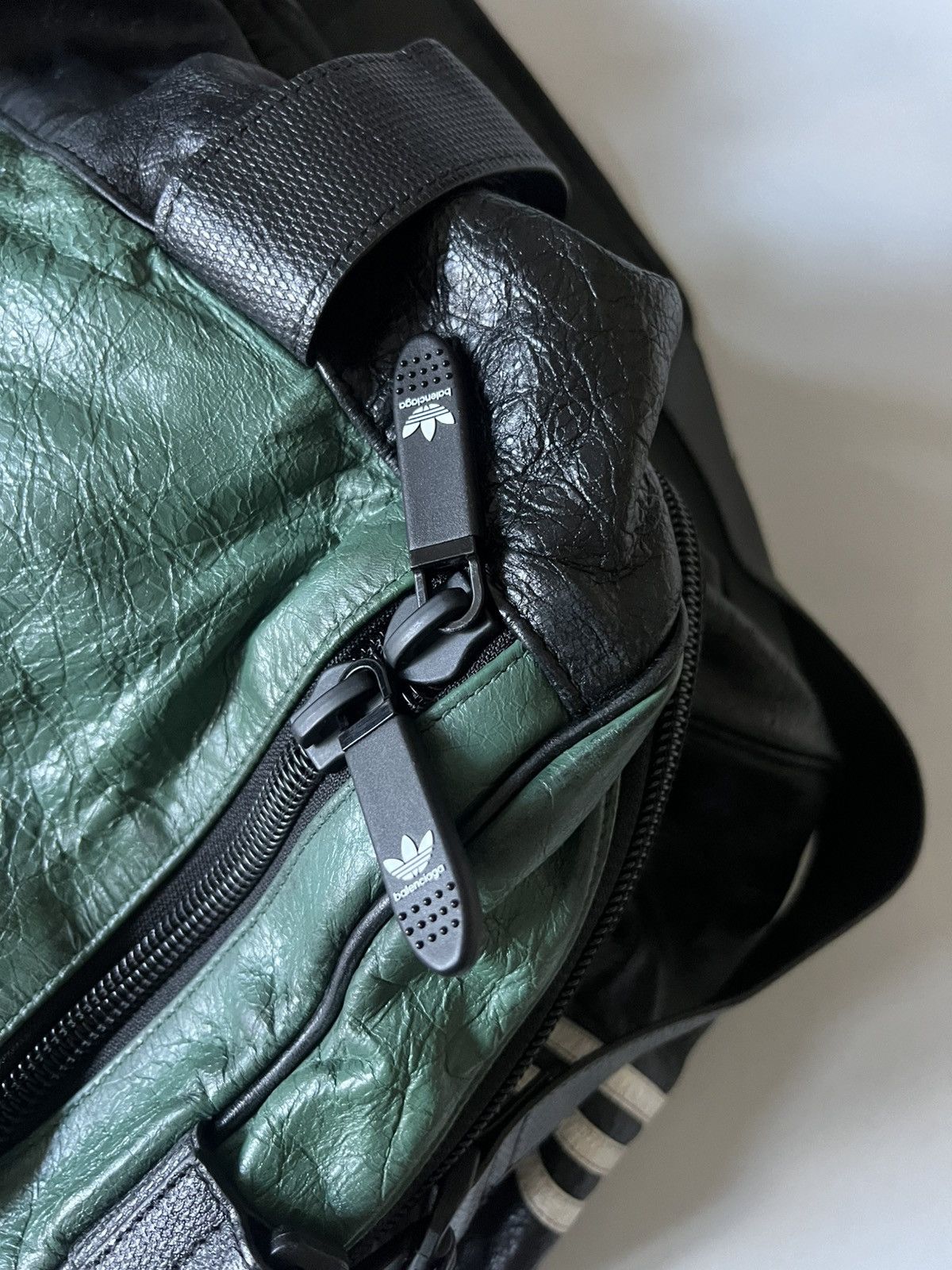 Balenciaga x Adidas Leather Gym Bag Size ONE SIZE - 7 Thumbnail