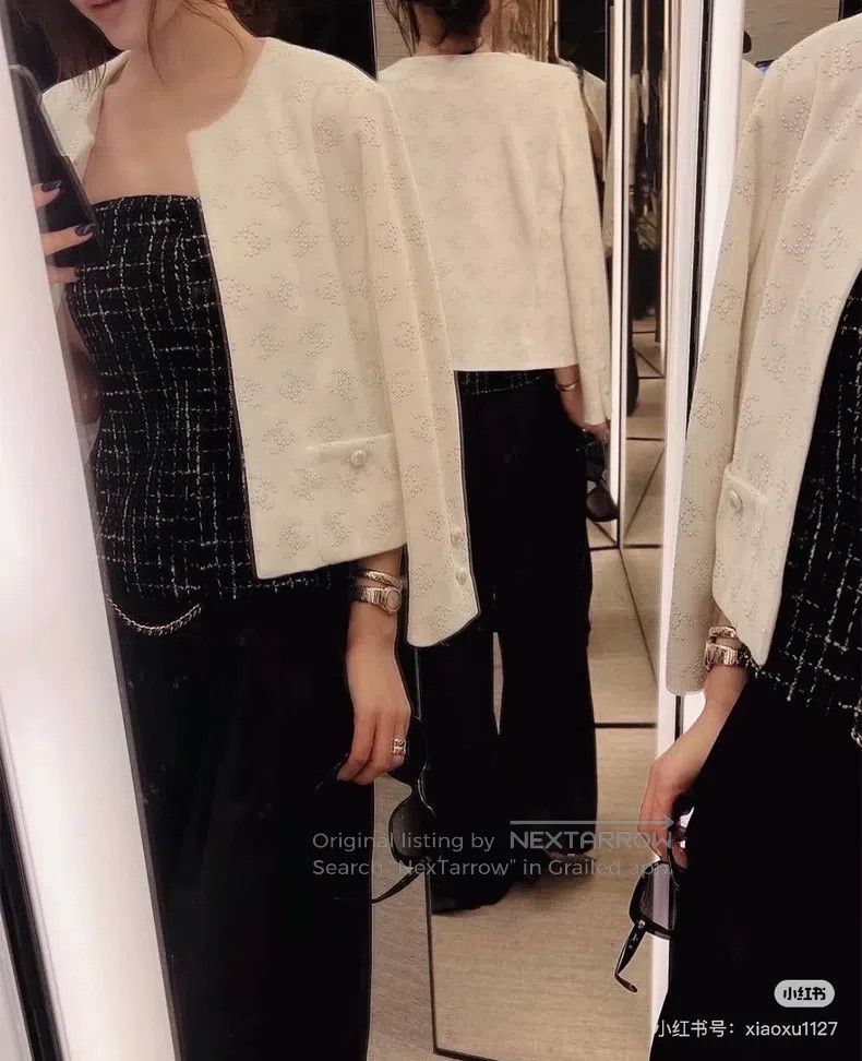 Chanel Chanel 23C white double C logo pearl jacket Size XS / US 0-2 / IT 36-38 - 9 Thumbnail