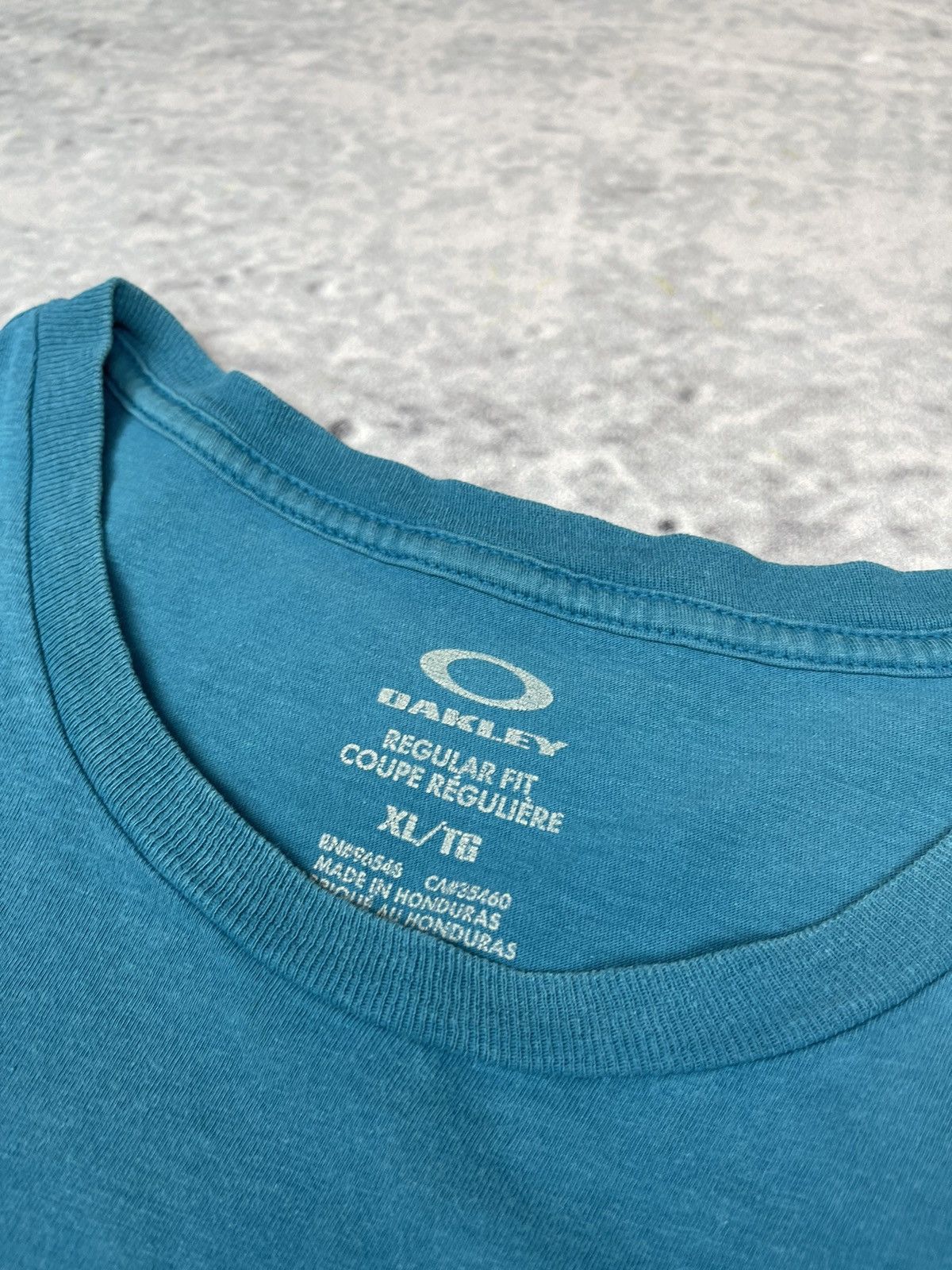 Oakley Oakley centre logo tee Size US XL / EU 56 / 4 - 4 Thumbnail