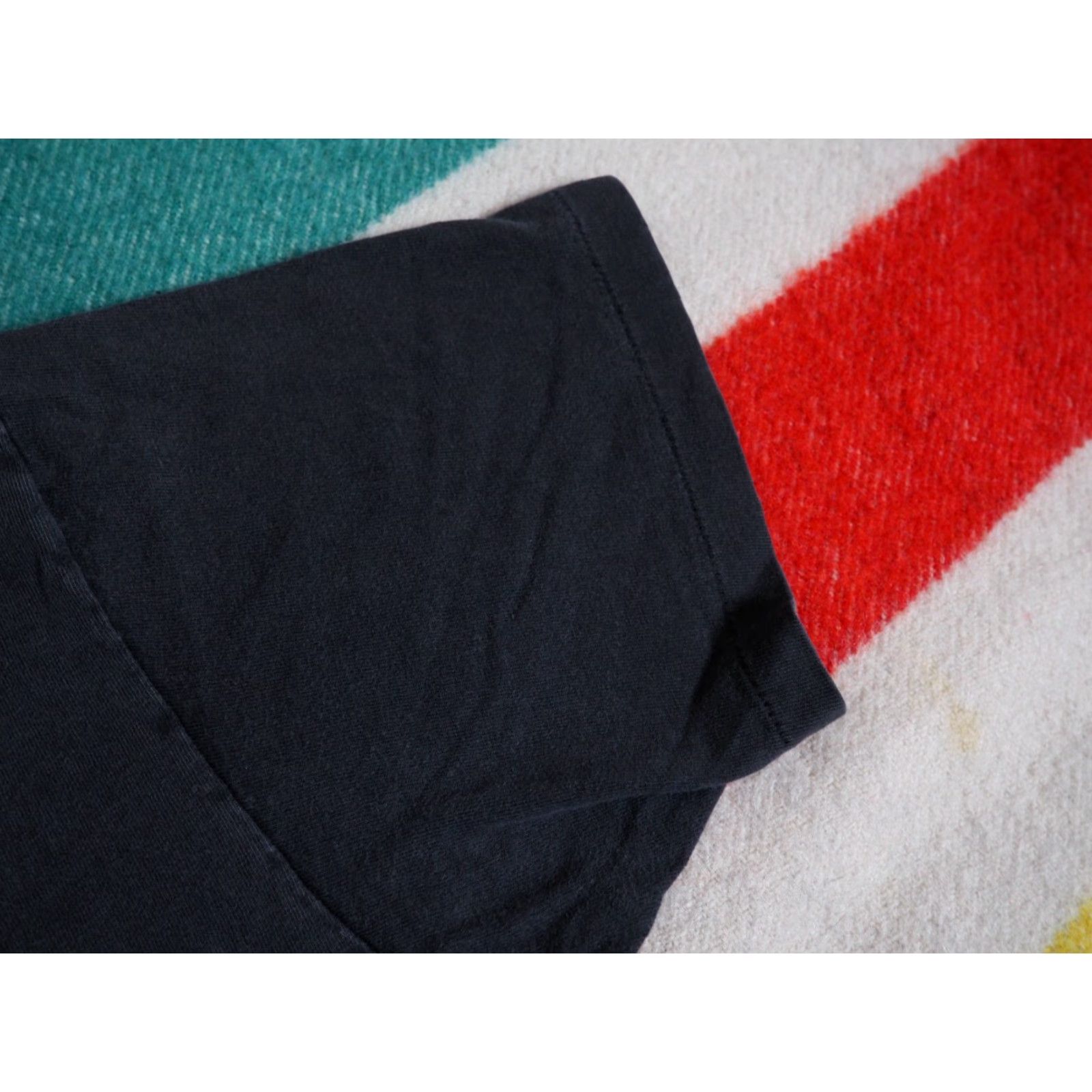 Hanes VTG 80s 90s Hanes San Mateo CA Food Black Faded Grunge Art USA Tee T-Shirt M Shirt Grunge Hanes Black 1980s Unisex Cotton Graphic Tee USA M Size US M / EU 48-50 / 2 - 6 Thumbnail