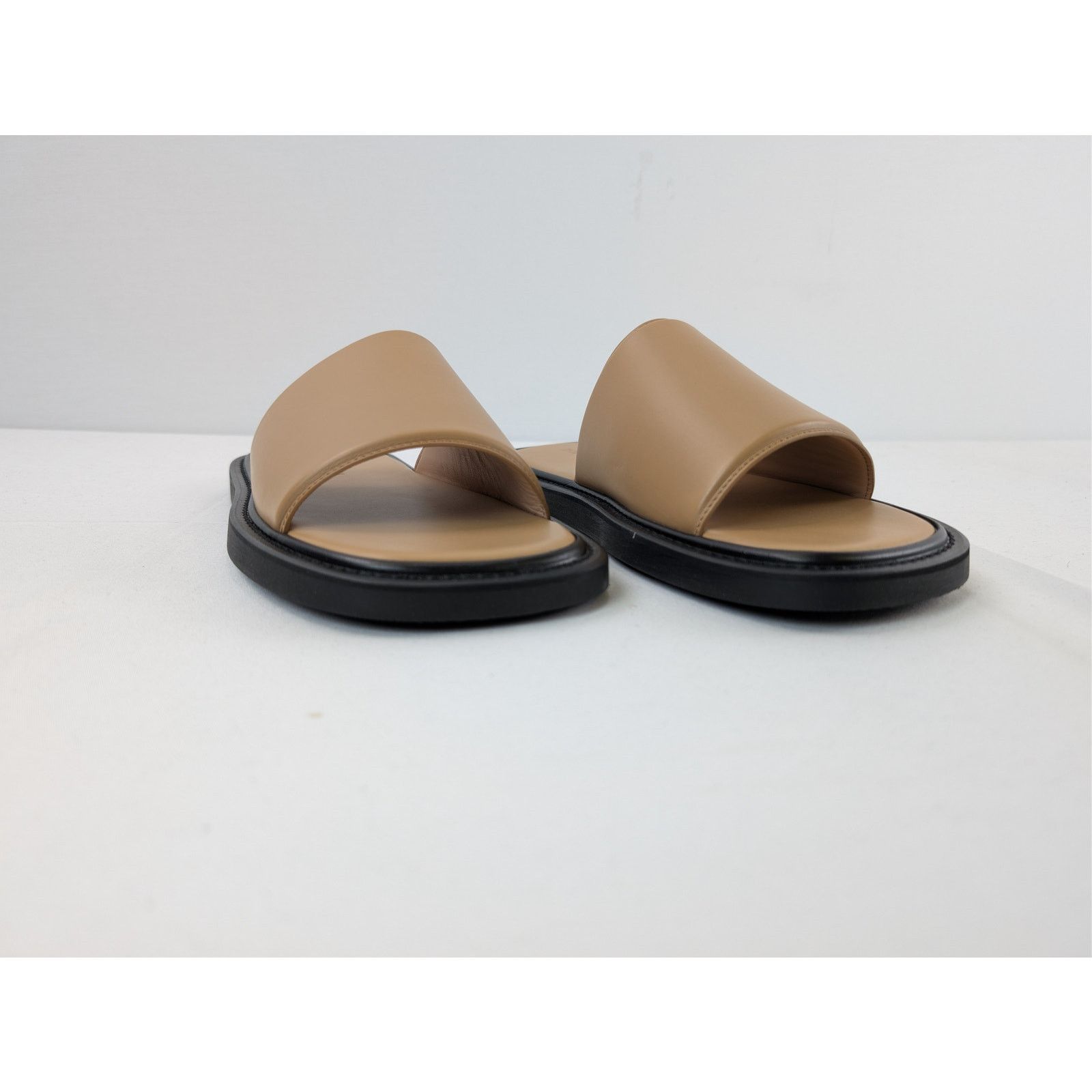 Bottega Veneta o1rshd1 Vienna Calf Leather Slides Slipper in Camel Size US 6 / EU 39 - 5 Thumbnail
