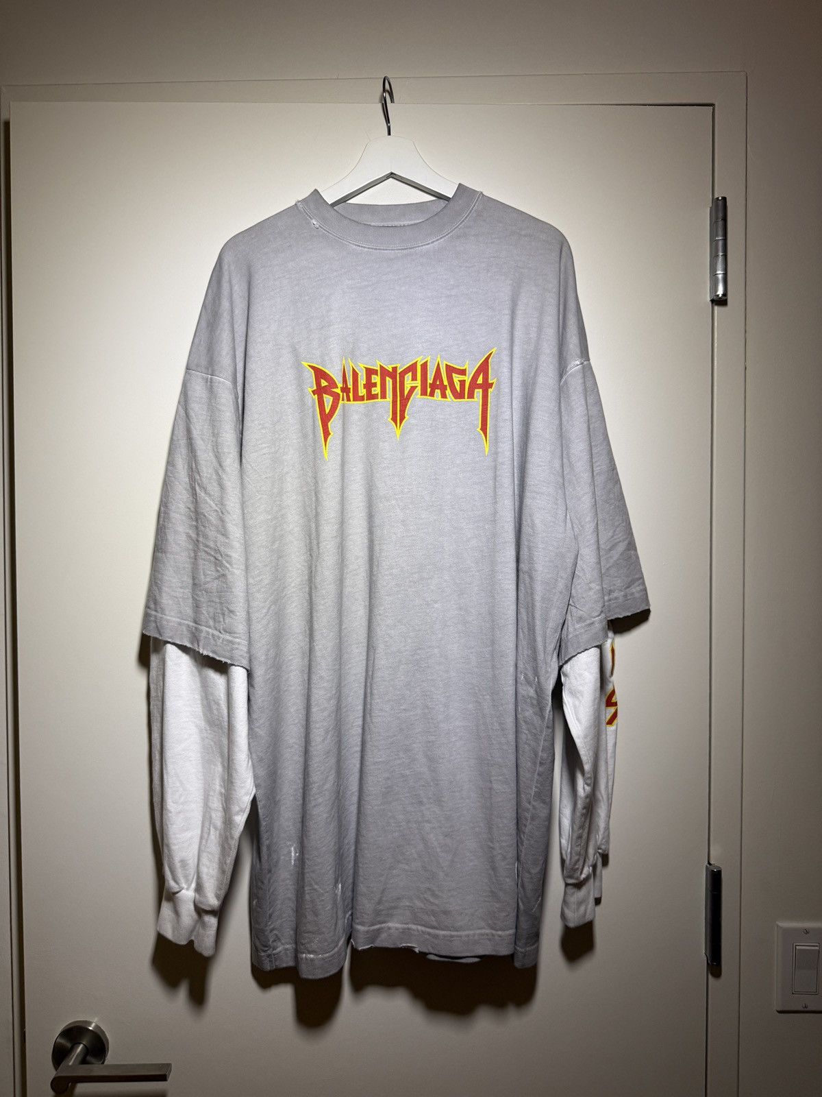 Balenciaga Balenciaga Metal Vintage Oversized T-Shirt Size US L / EU 52-54 / 3 - 17 Thumbnail