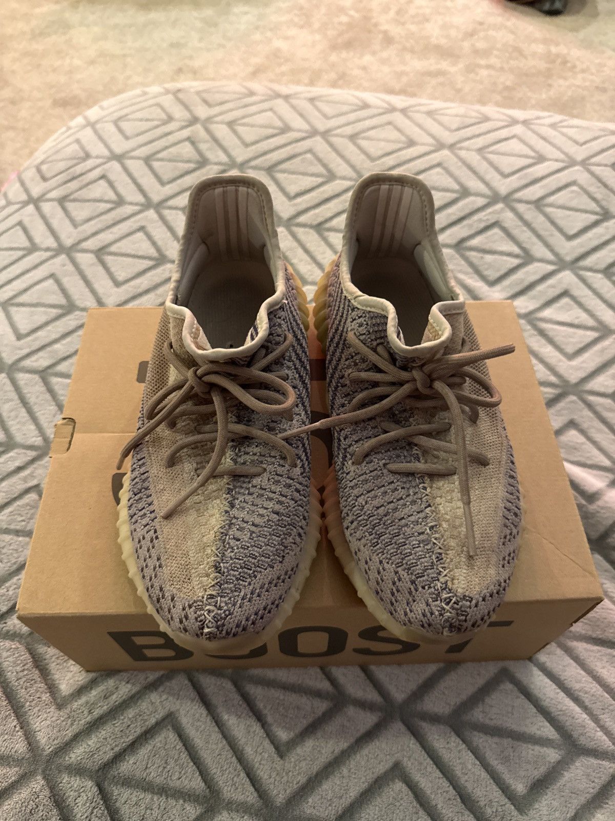 Yeezy Yeezy 350 Ash Pearl Size US 9 / EU 42 - 3 Thumbnail