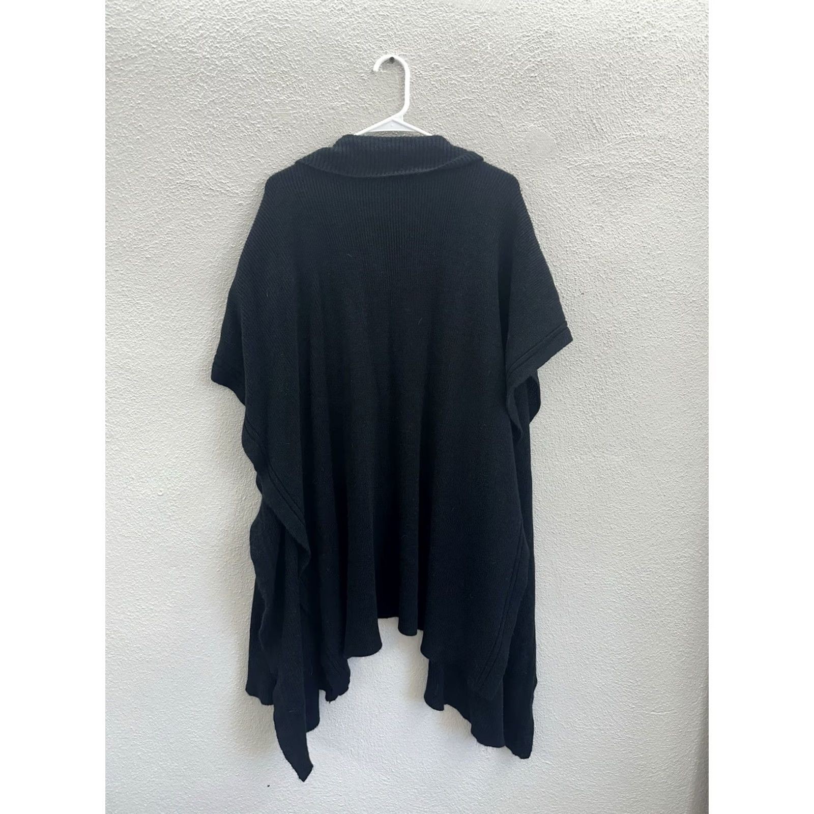 Vintage Specialty House Womens Sweater Cape One Size Black Vintage Knit Top Button Cape Solid 80s 90s Bohemian Womens Size ONE SIZE - 6 Thumbnail