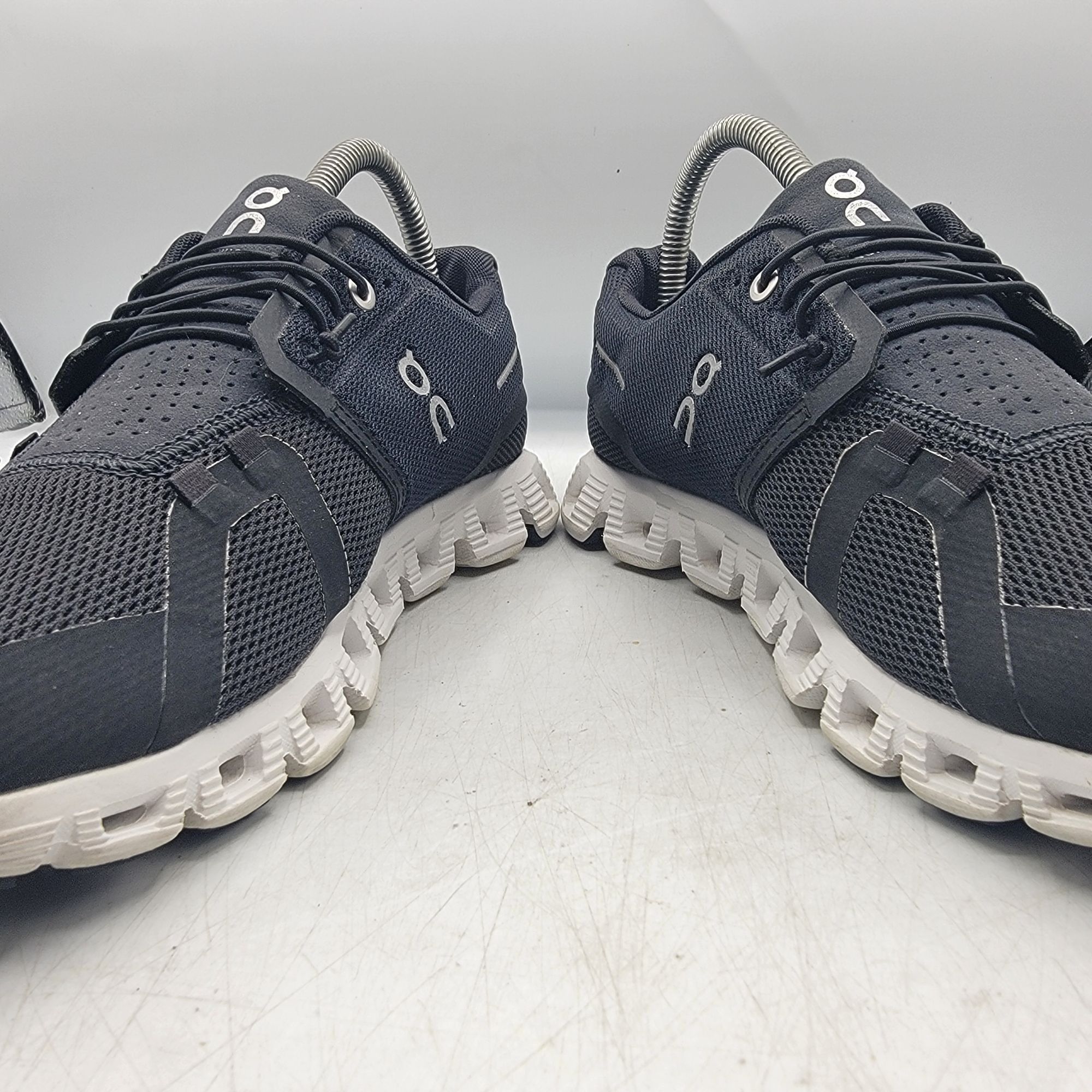 On On Cloud 5 Womens 8 Black Running Shoes Athletic Causal Comf Size US 8 / IT 38 - 2 Thumbnail