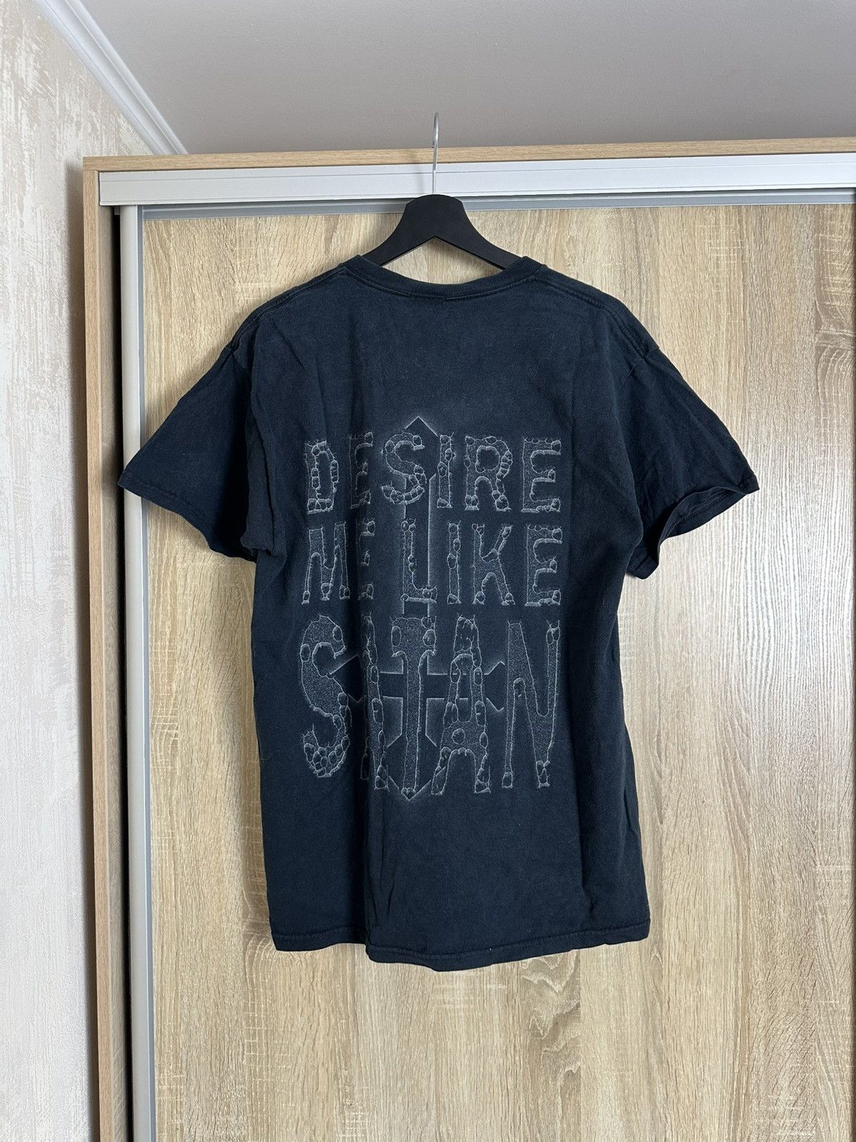 Band Tees 🔥 Vintage 90s Cradle of Filth Desire Me Like Satan T Shirt Size US L / EU 52-54 / 3 - 5 Thumbnail