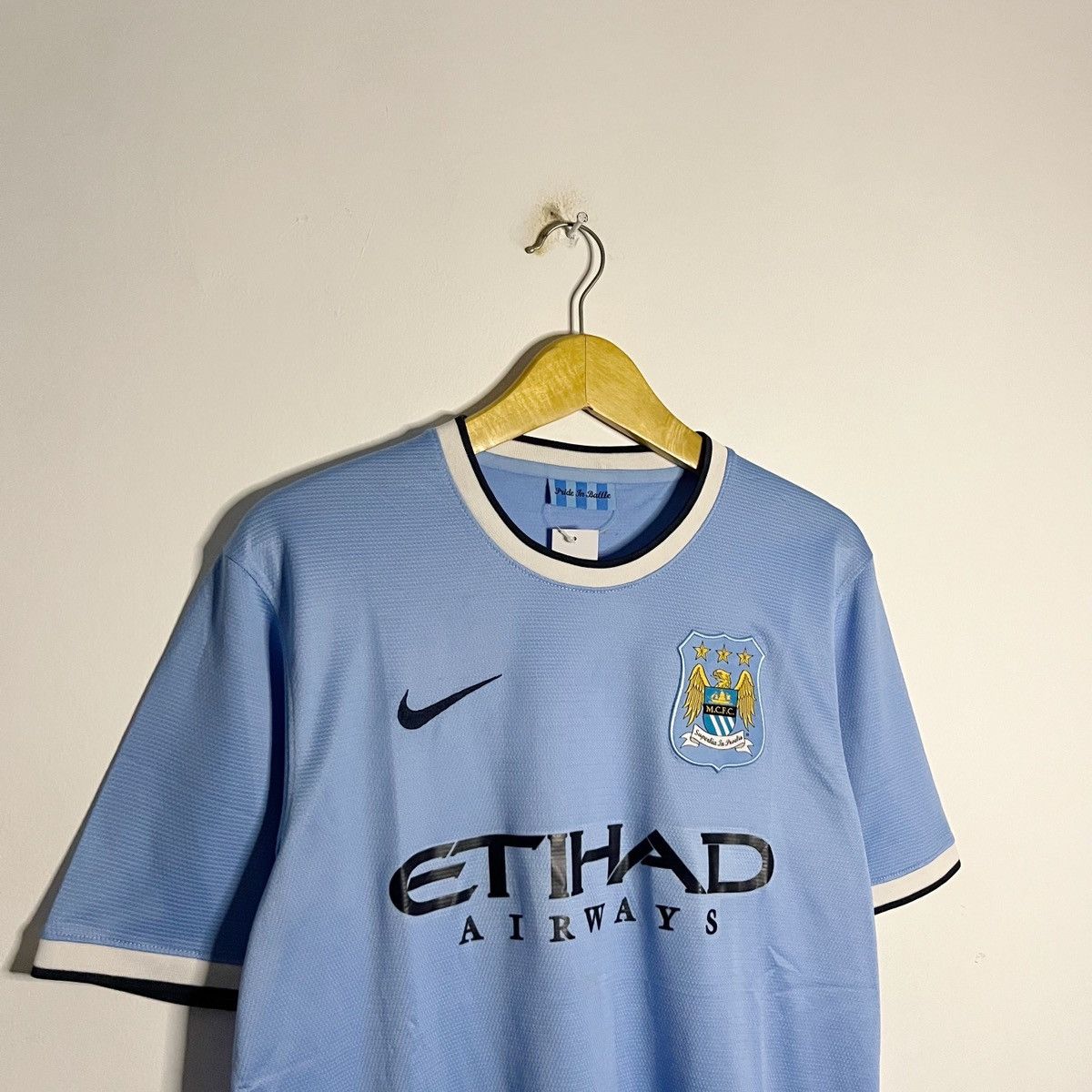 Nike Manchester city 2013/14 Home jersey EPL Champion season Size US M / EU 48-50 / 2 - 4 Thumbnail