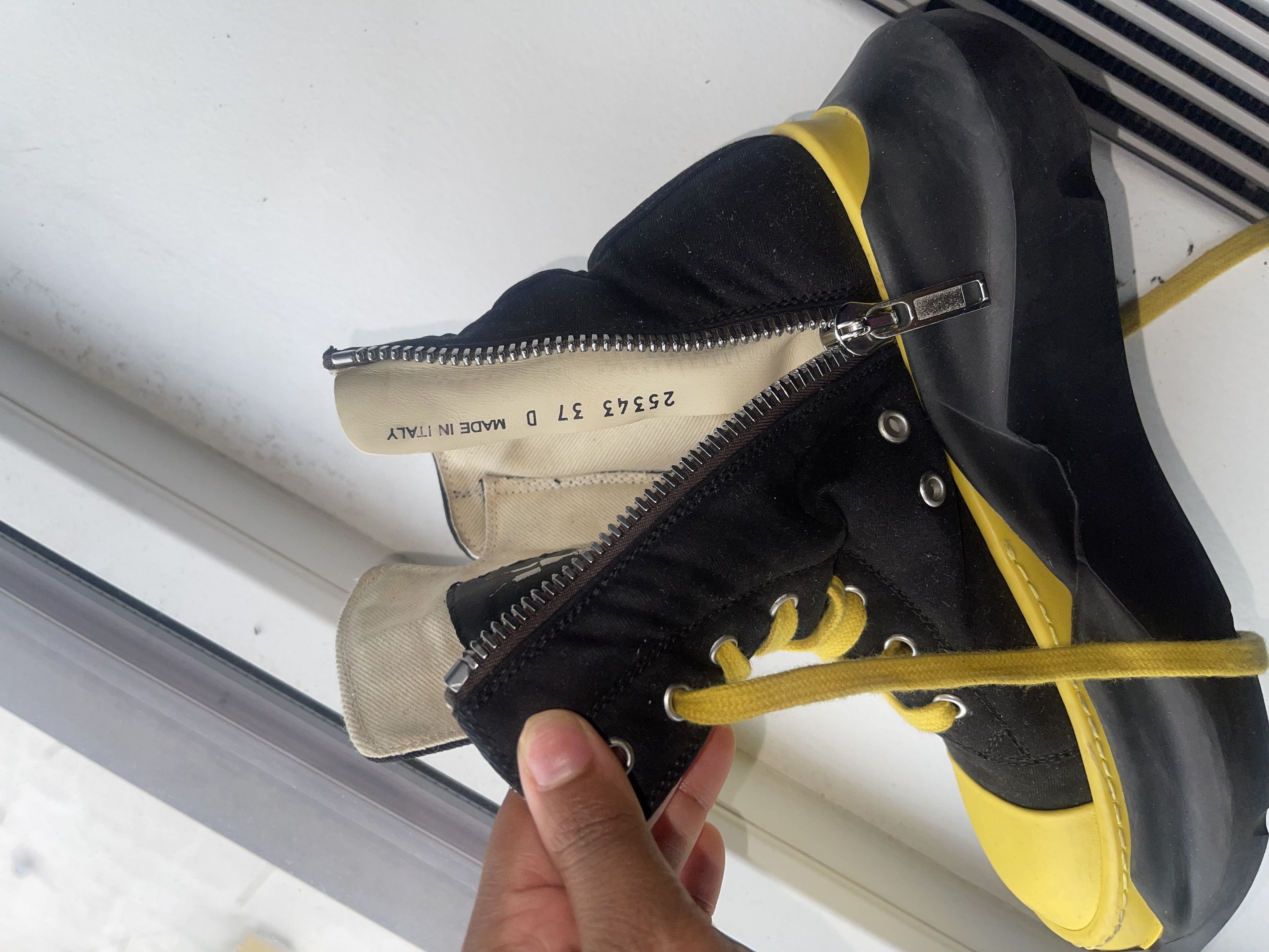 Rick Owens Drkshdw Rick Owens DRKSHDW Abstract Ramones Black and Yellow SS21 Size US 7 / IT 37 - 7 Thumbnail