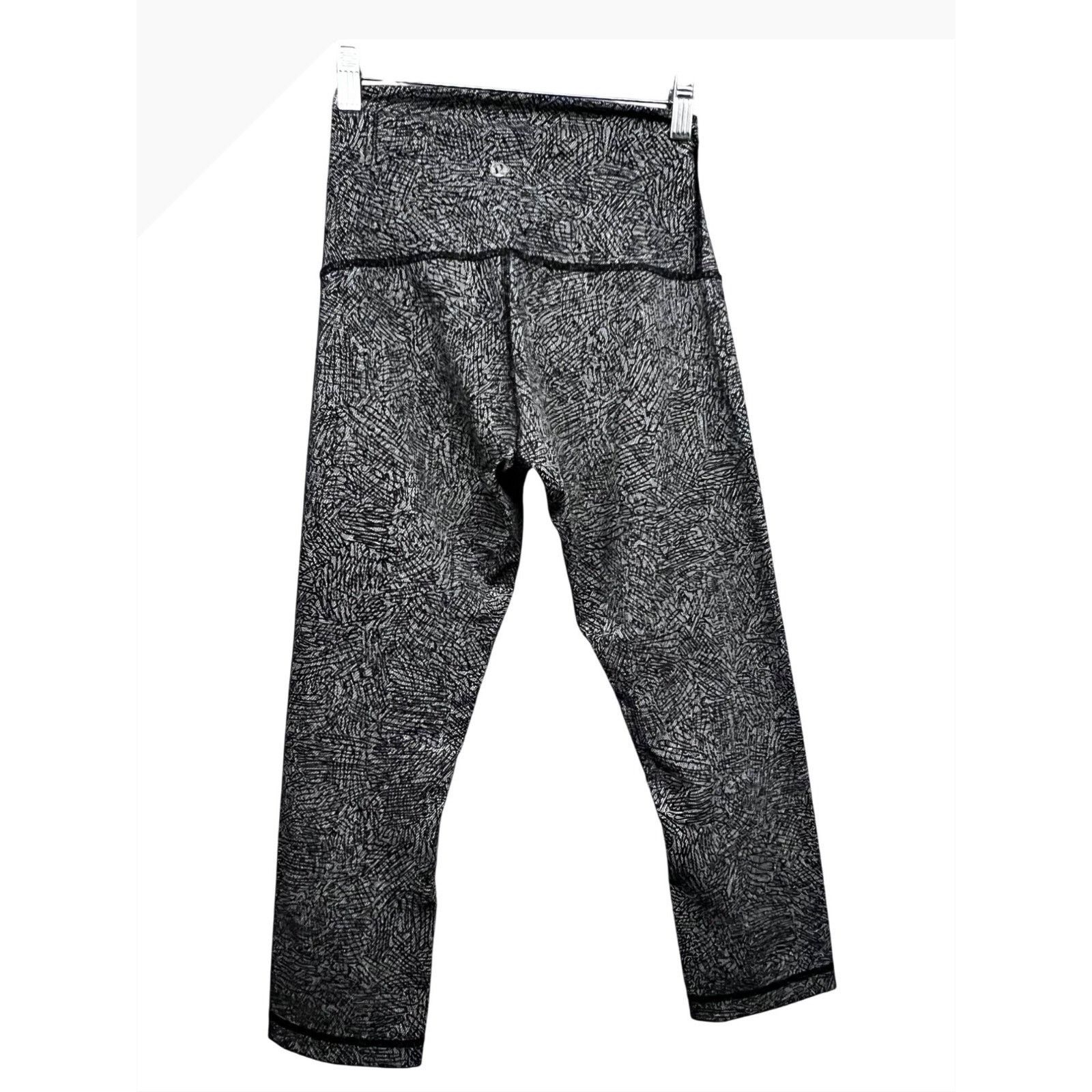 Lululemon Lululemon Wunder Under Luon Ripple Jacquard Crop Leggings 2 Size 26" / US 2 / IT 38 - 4 Thumbnail