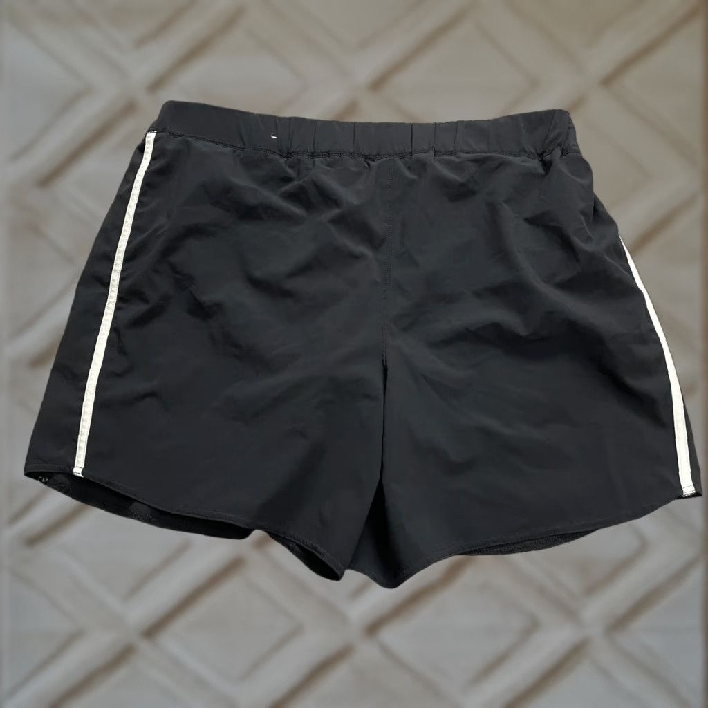 Vintage B Active Shorts Women 14/16 Black White Elastic Athletic Athleisure Running 36x6 Size 36" / US 14 / IT 50 - 1 Thumbnail
