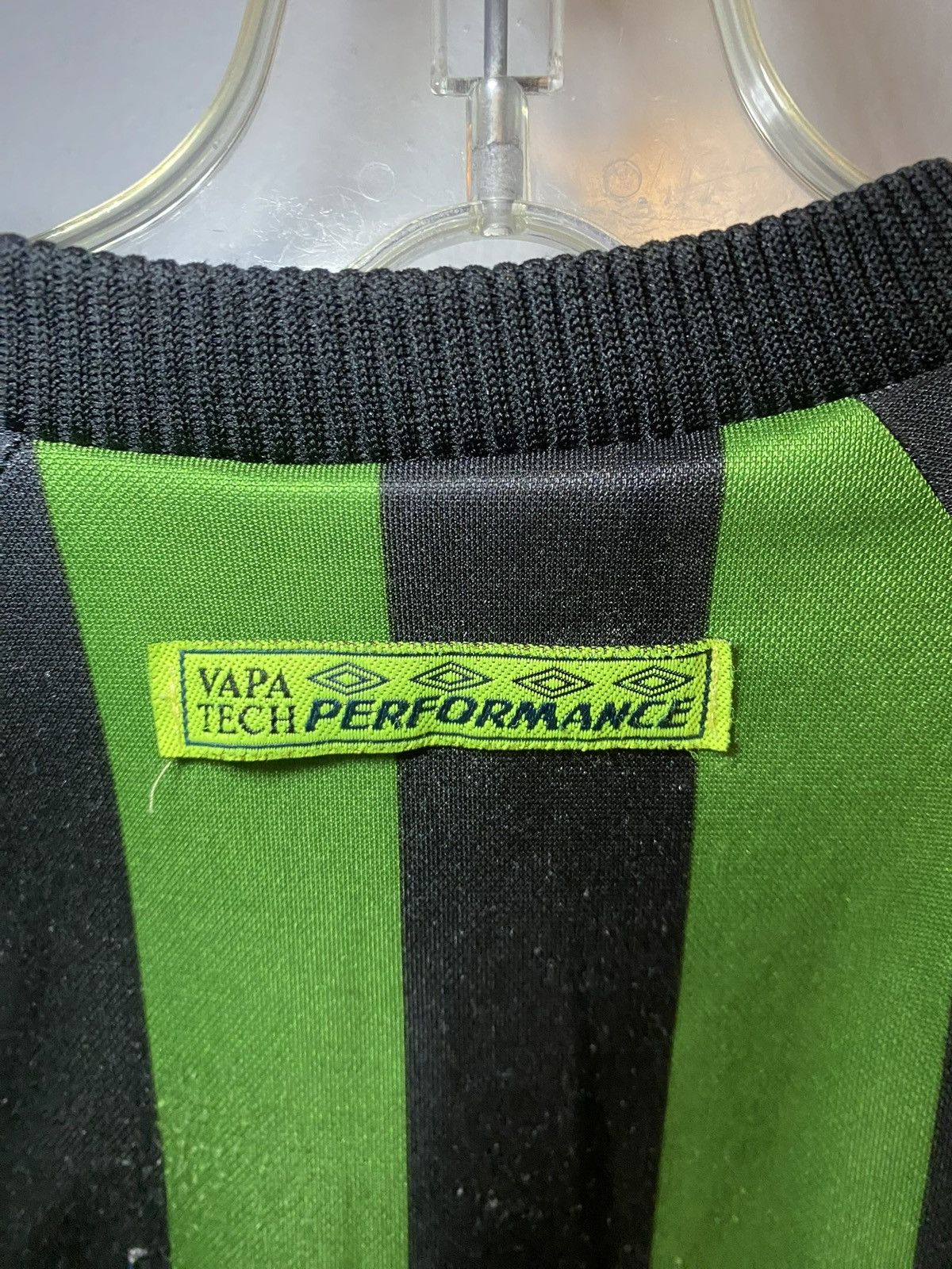 Umbro Rare vintage 1997-98 ManchesterUnited ChampionsLeague jersey Size US XL / EU 56 / 4 - 11 Thumbnail