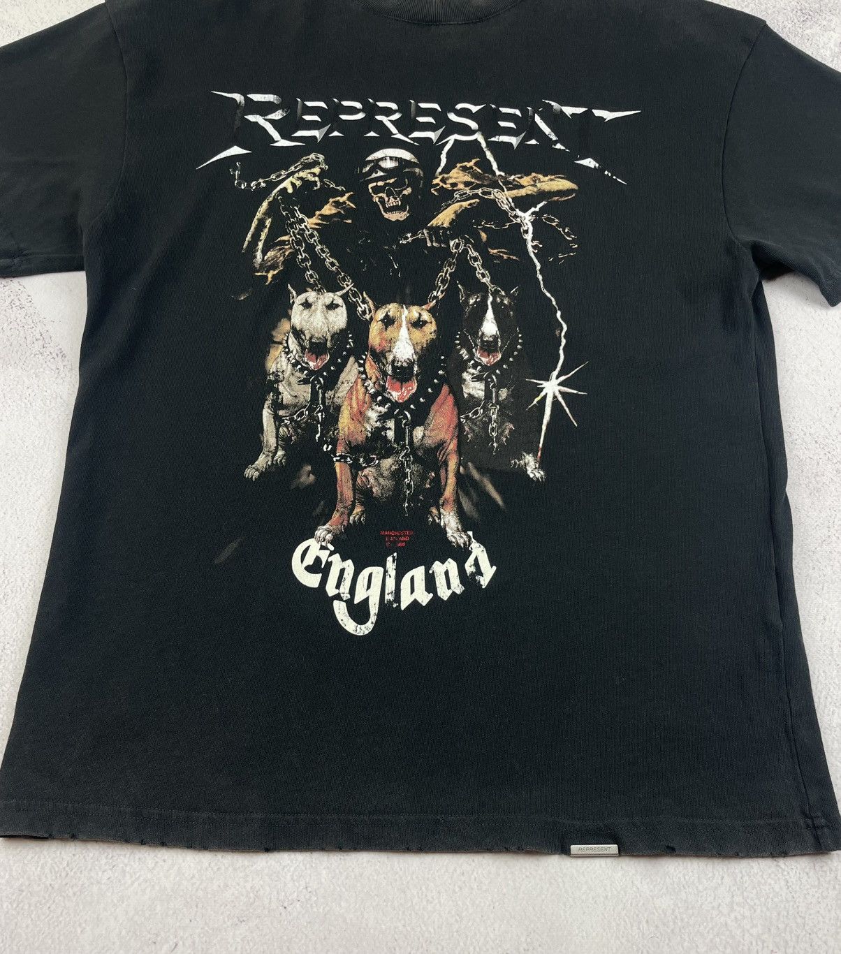 Represent Clo. × Vintage Vintage Represent England Graphic Dogs Metal Band Style Size US XS / EU 42 / 0 - 4 Thumbnail