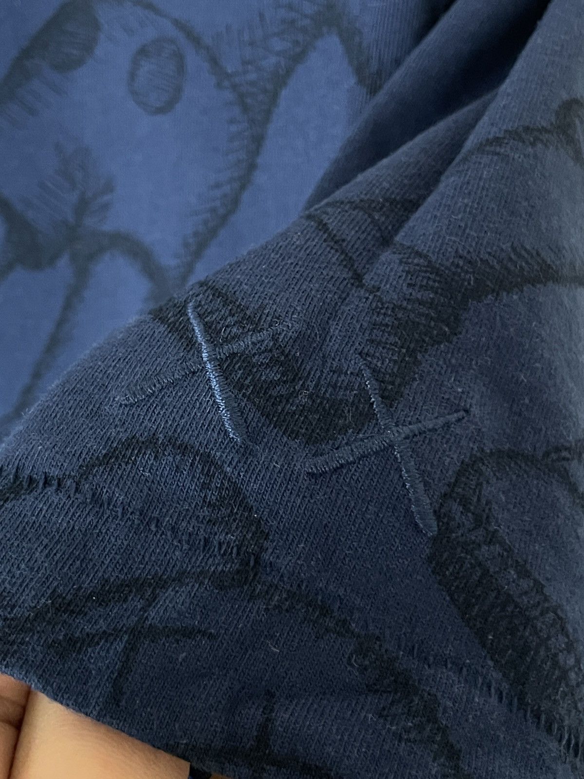 Kaws × Uniqlo Uniqlo X Kaws monogram T shirt tee Size US L / EU 52-54 / 3 - 5 Thumbnail