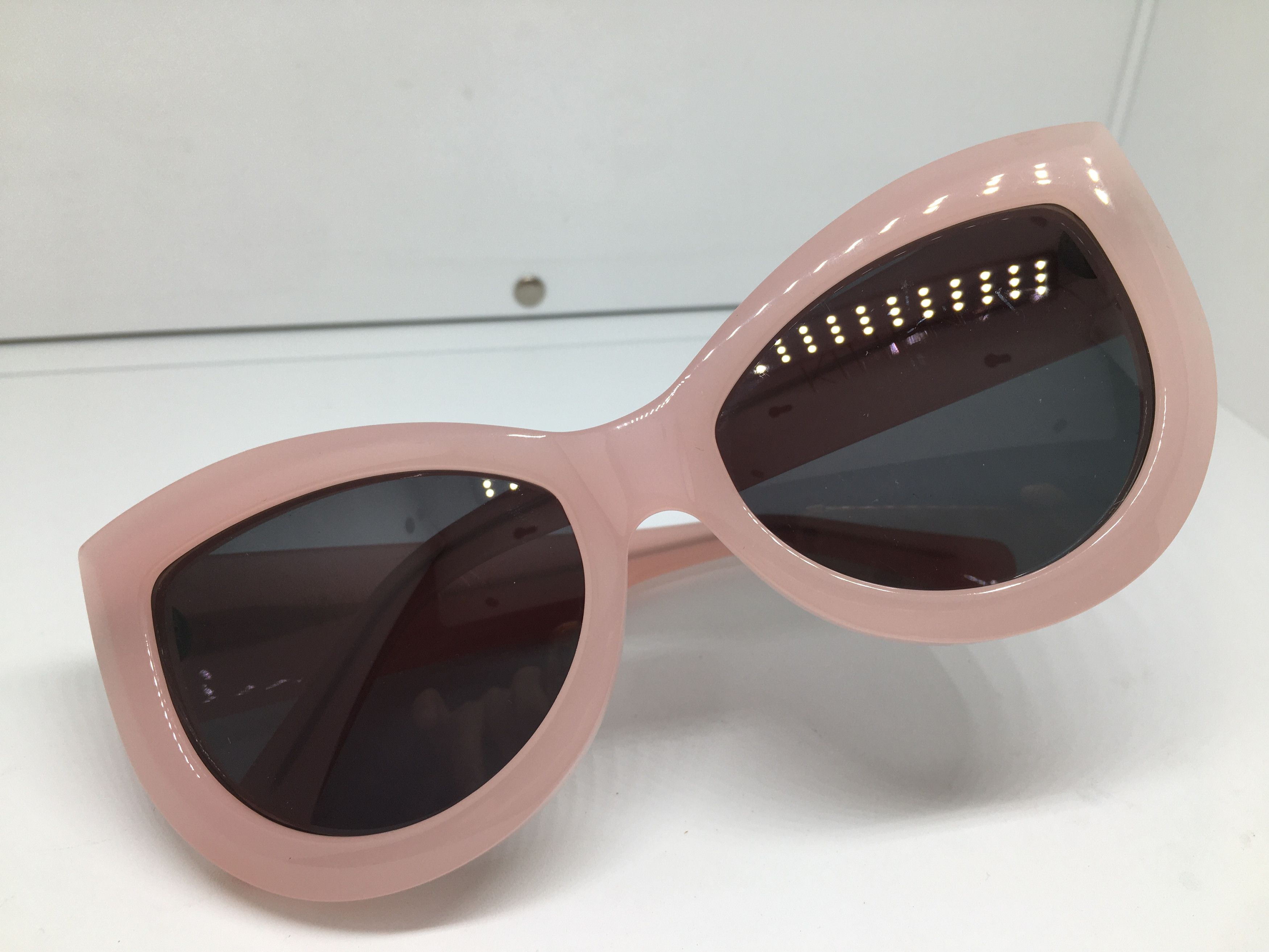 Wildfox Vintage Wildfox Kitten Cateye Chunky Sunglasses Size ONE SIZE - 1 Thumbnail