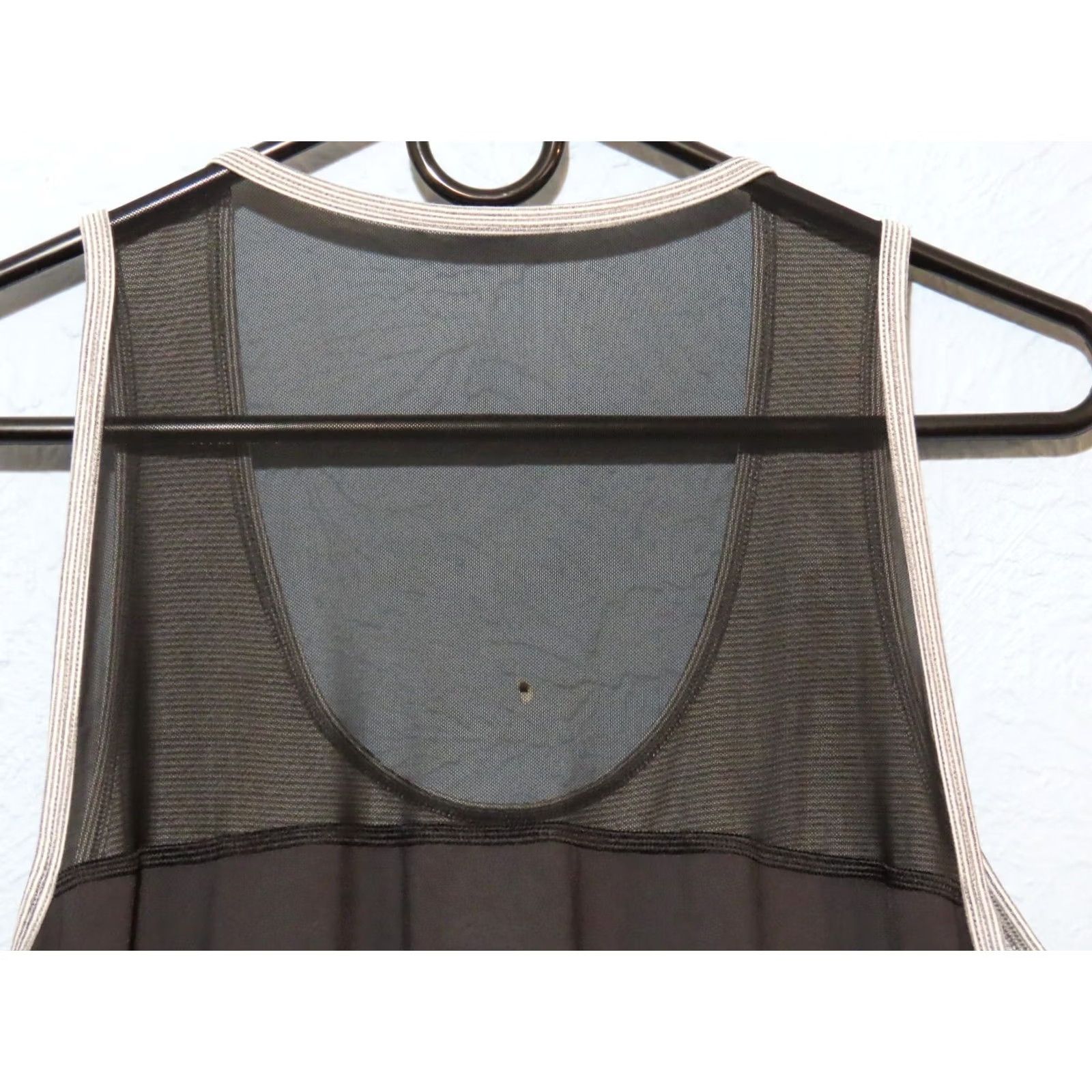 The North Face The North Face Tank Top Women L White Black Striped Sleeveless Racerback V-Neck Flashdry Pullover Athletic Run Jog Activewear Size L / US 10 / IT 46 - 5 Thumbnail