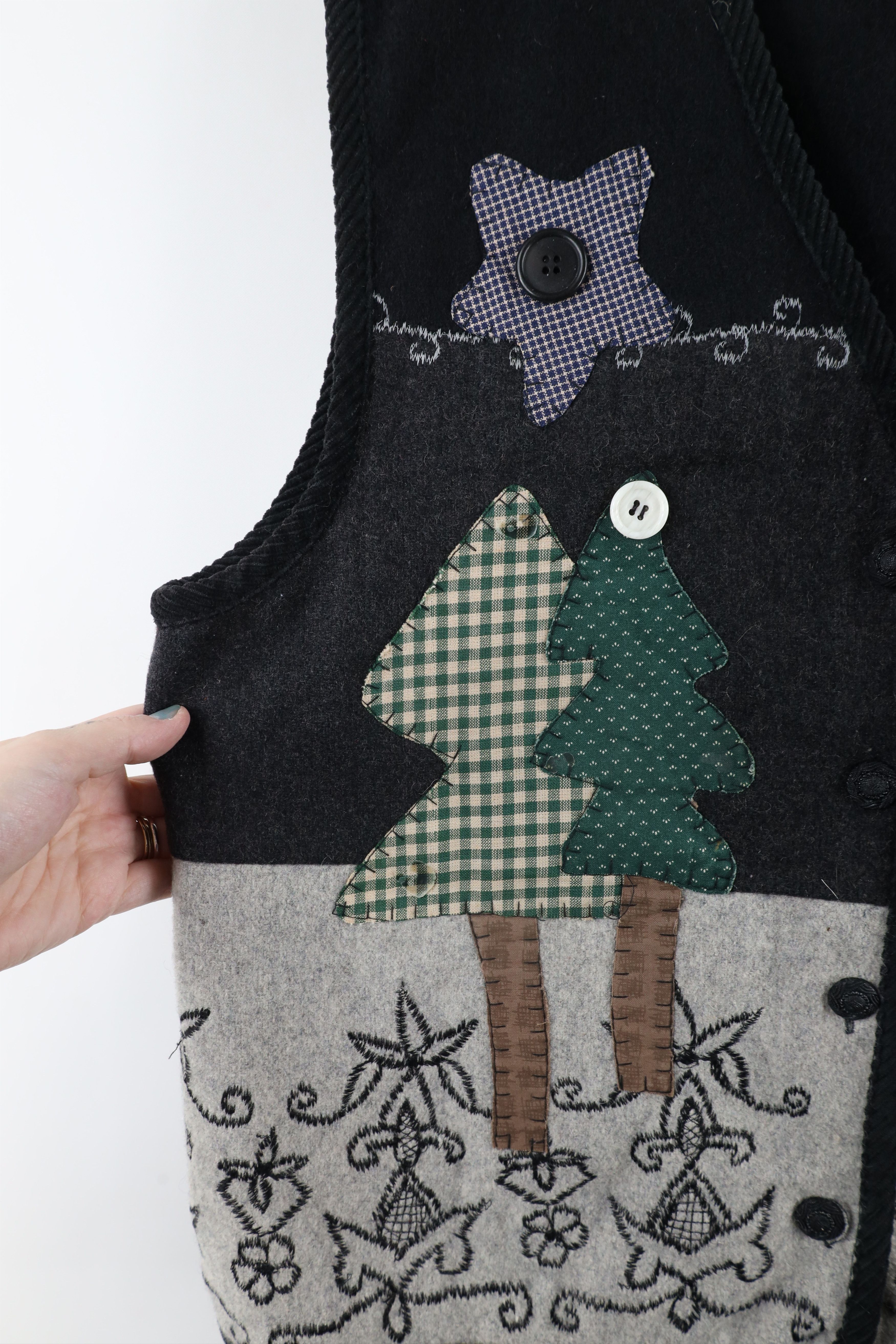 Vintage Vintage 90s Streetwear Christmas Patchwork Vest Jacket Size L / US 10 / IT 46 - 4 Thumbnail